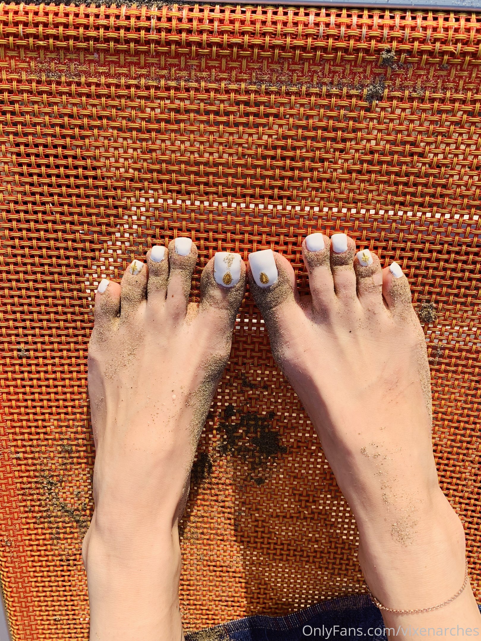 vixenarches feet