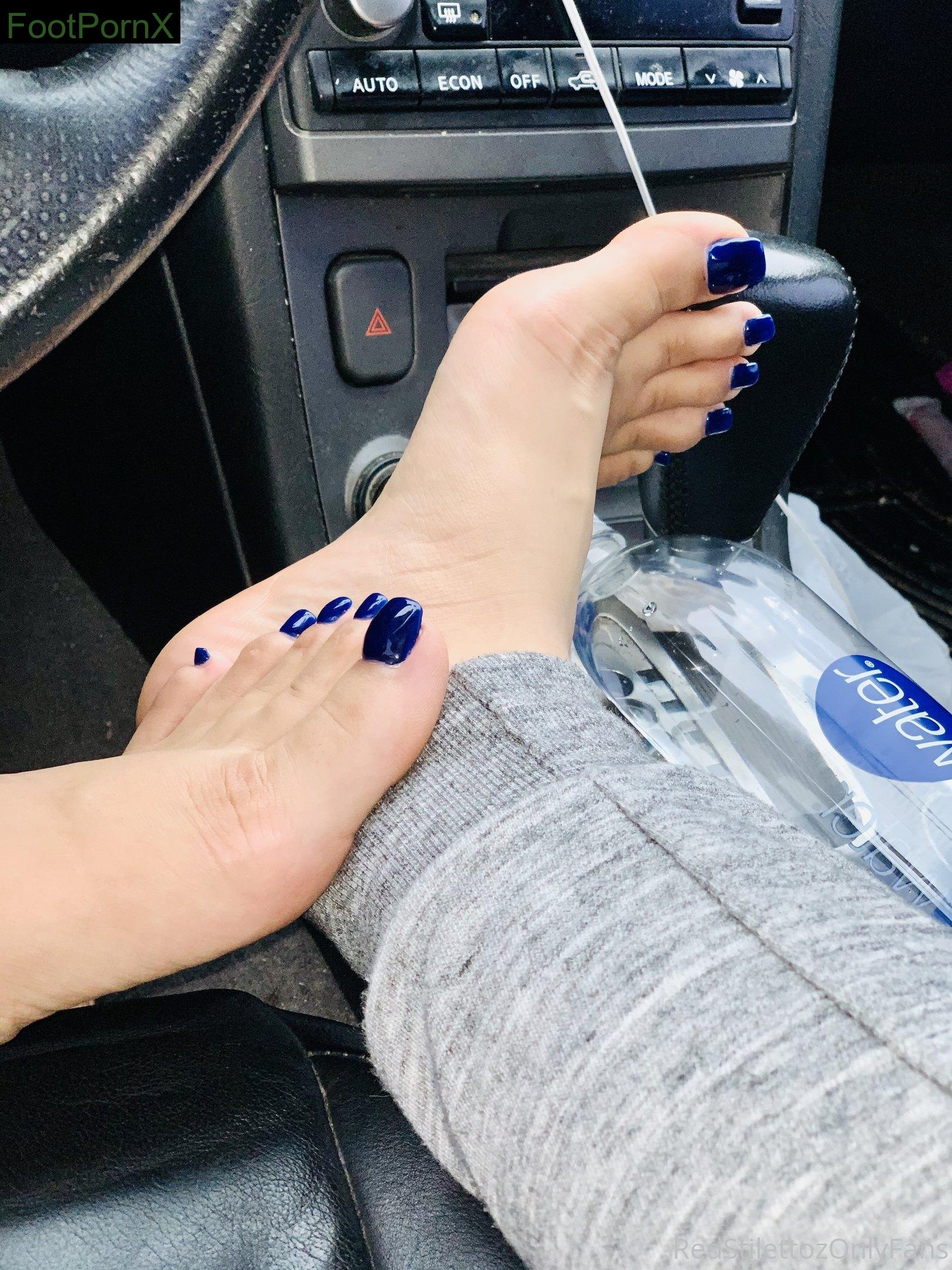 redstilettoz feet