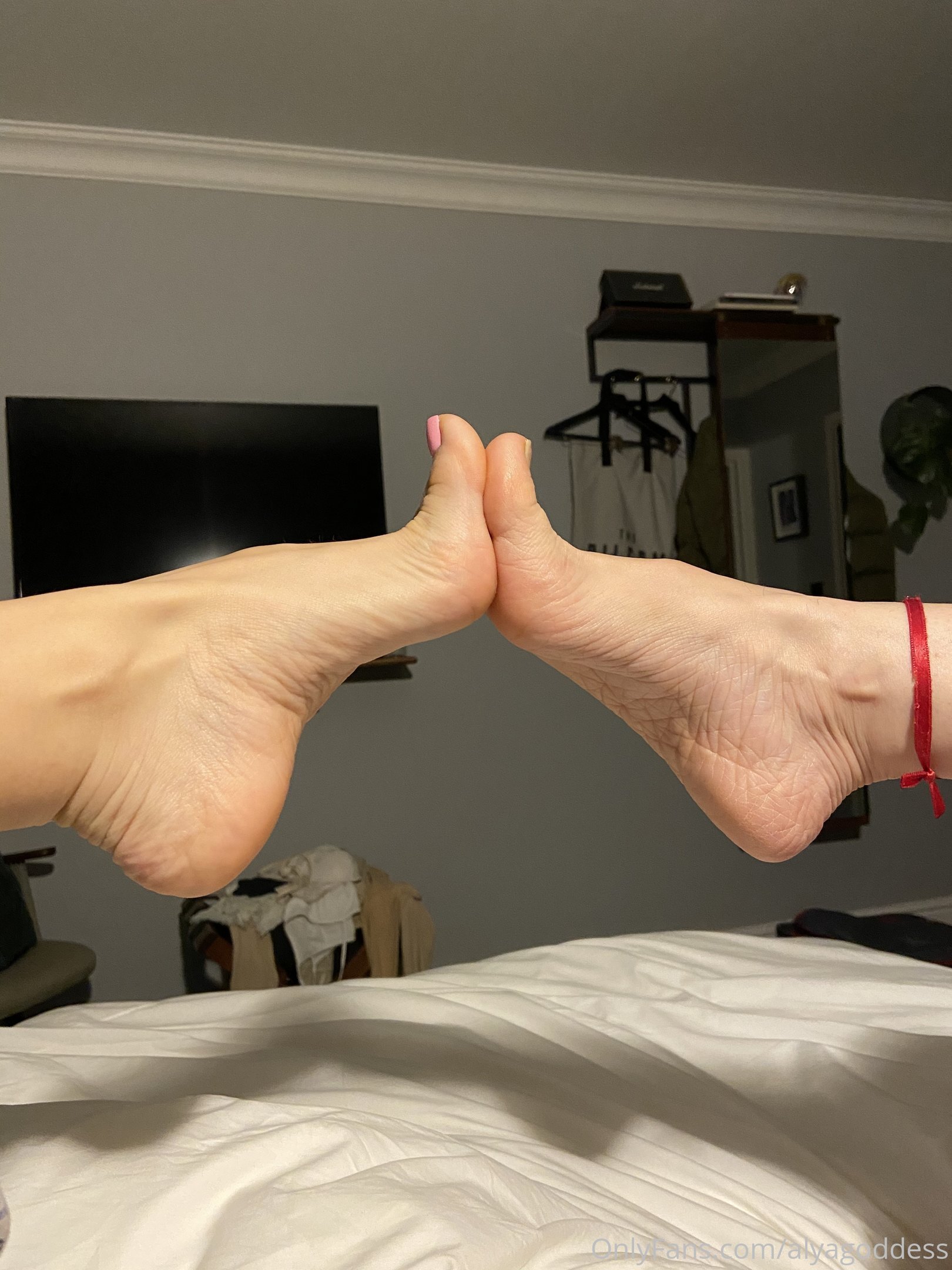 alyagoddess feet