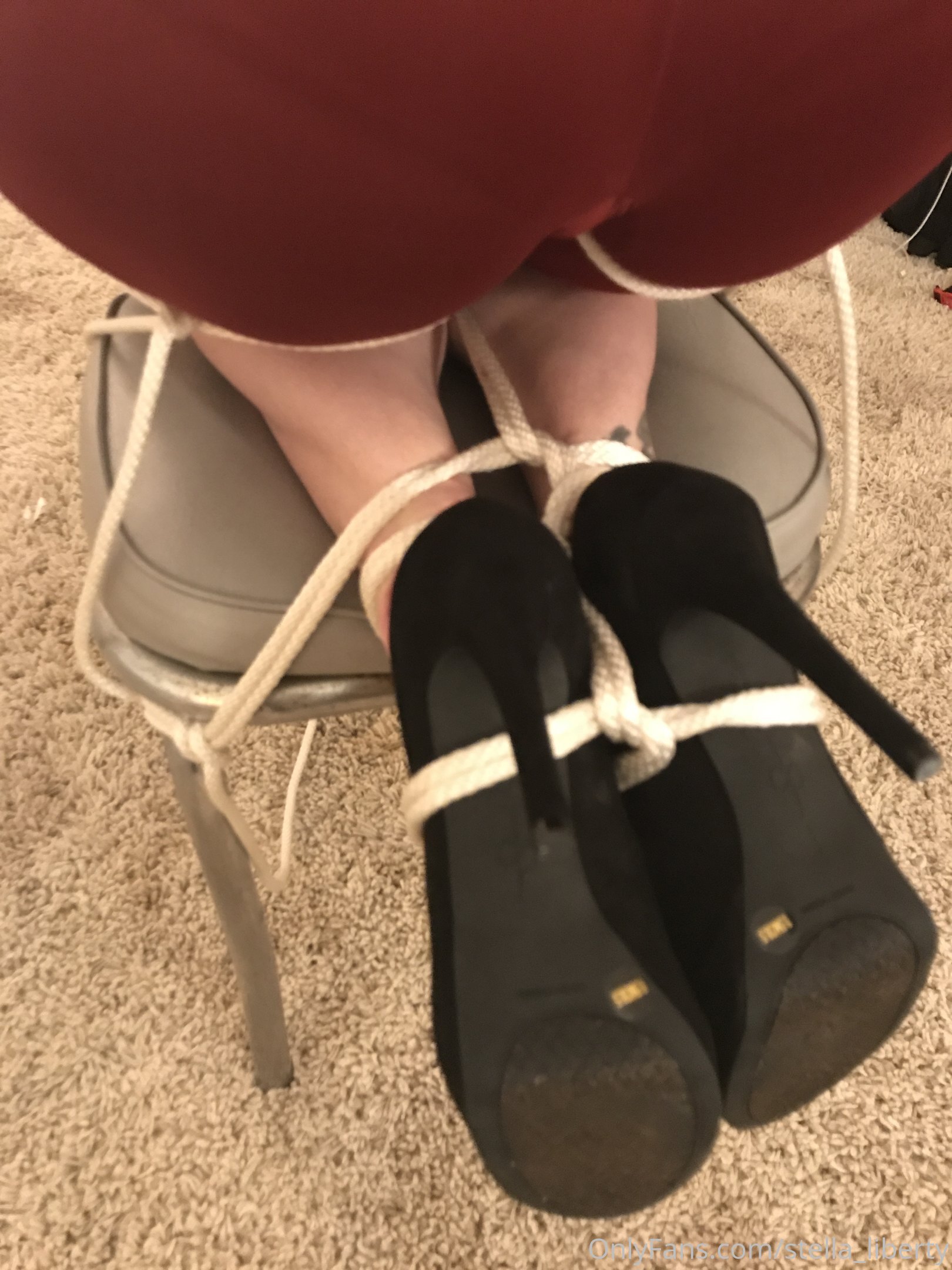 stella_liberty feet