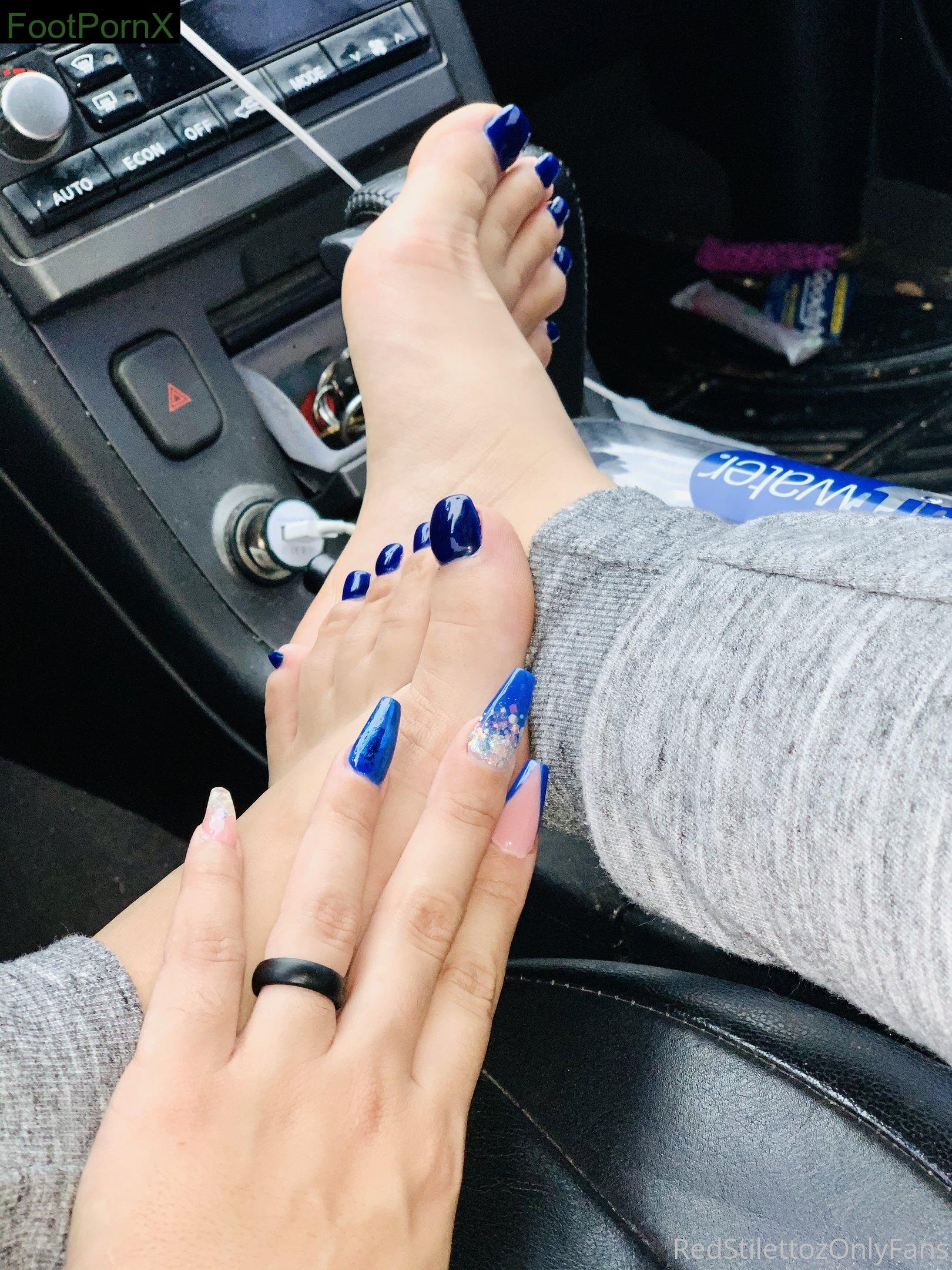 redstilettoz feet