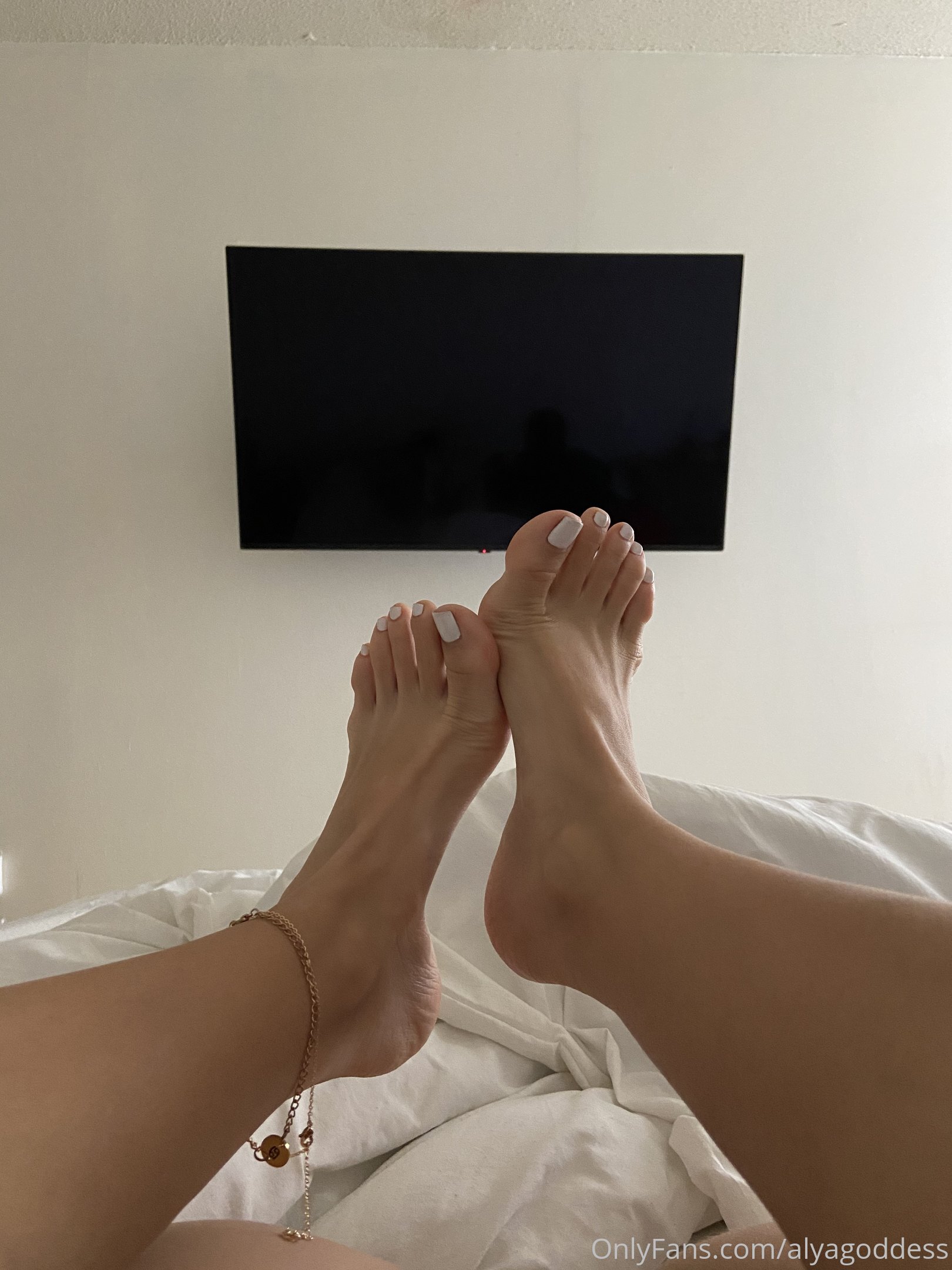 alyagoddess feet