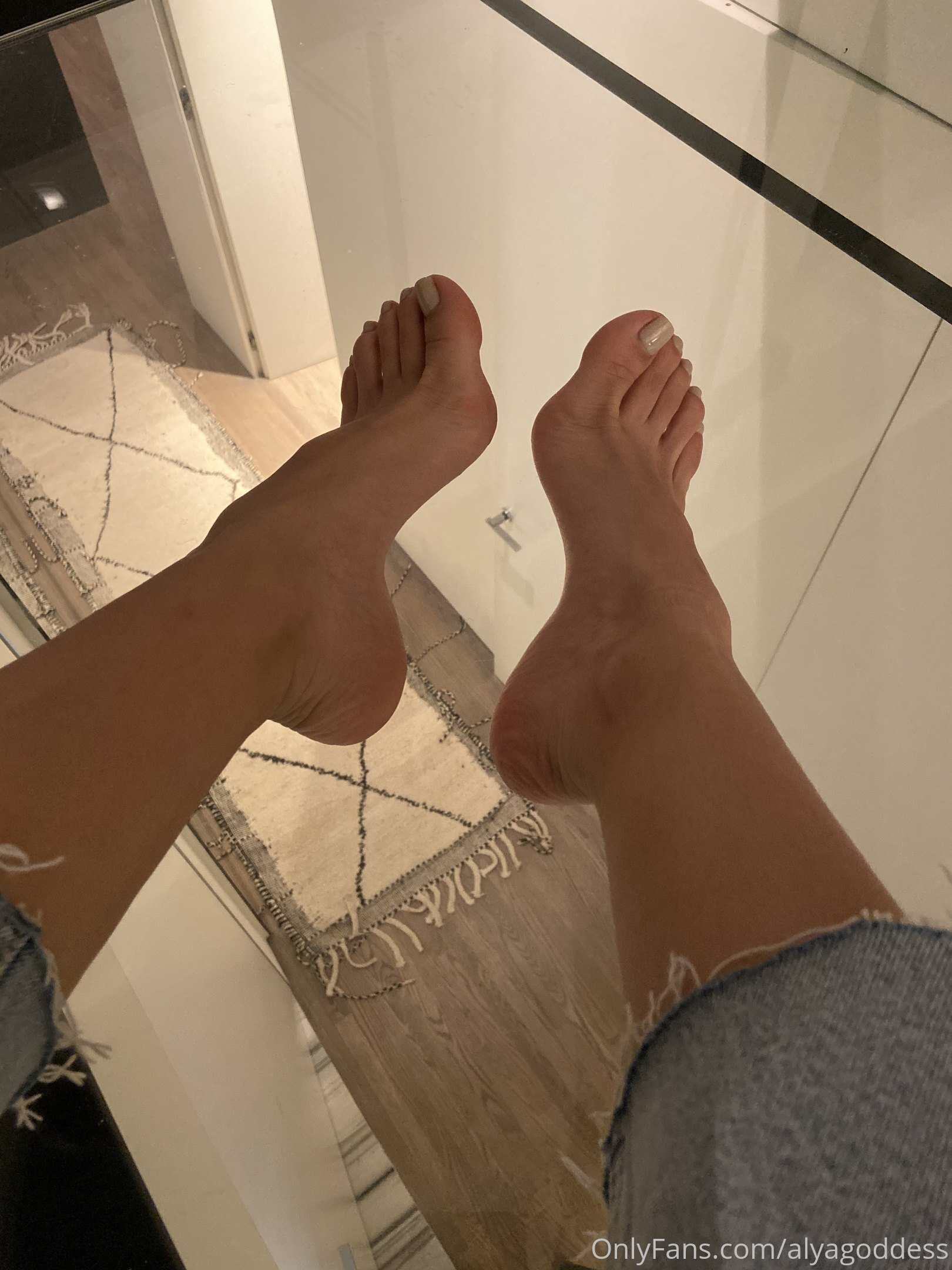 alyagoddess feet