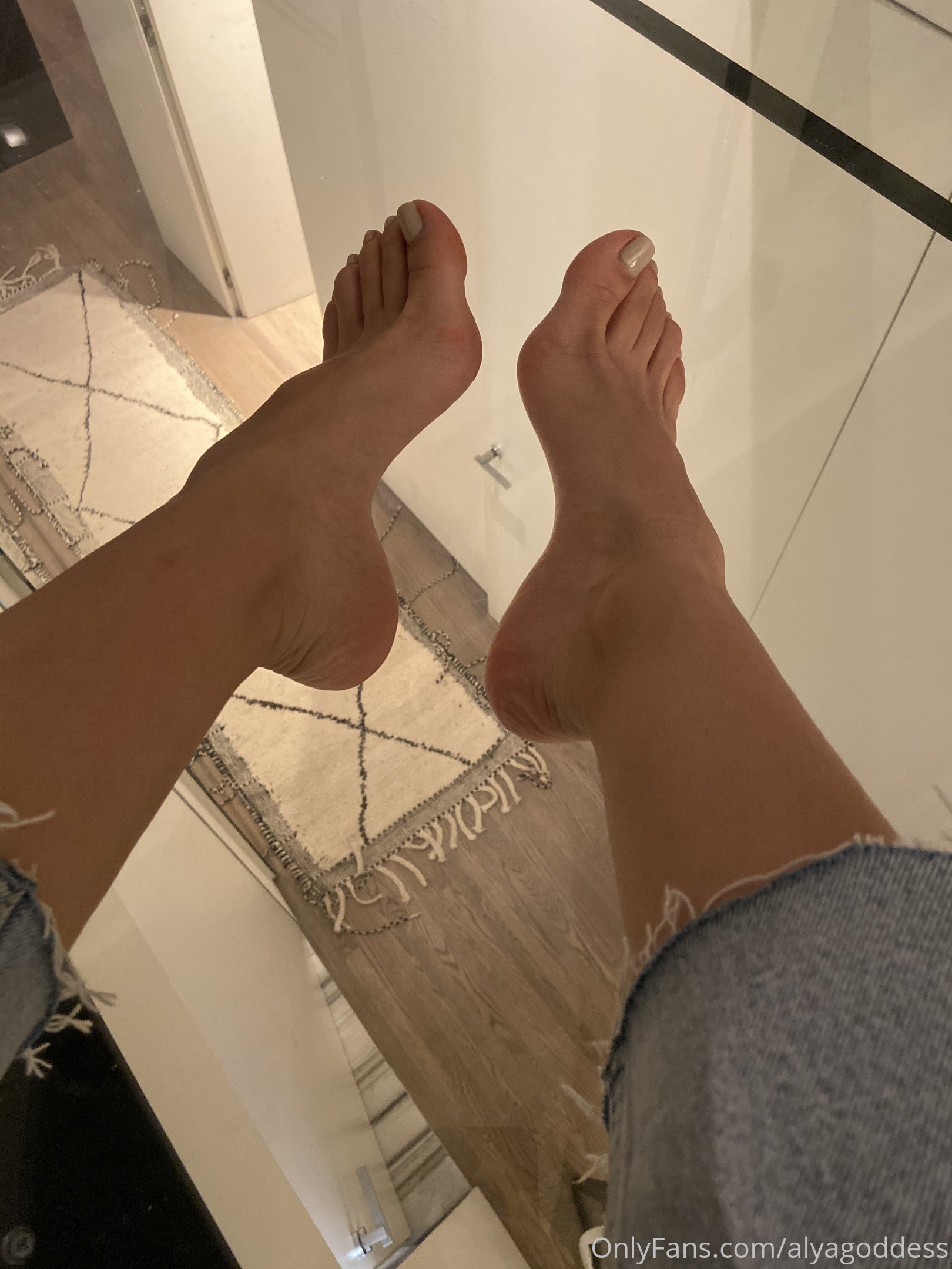 alyagoddess feet