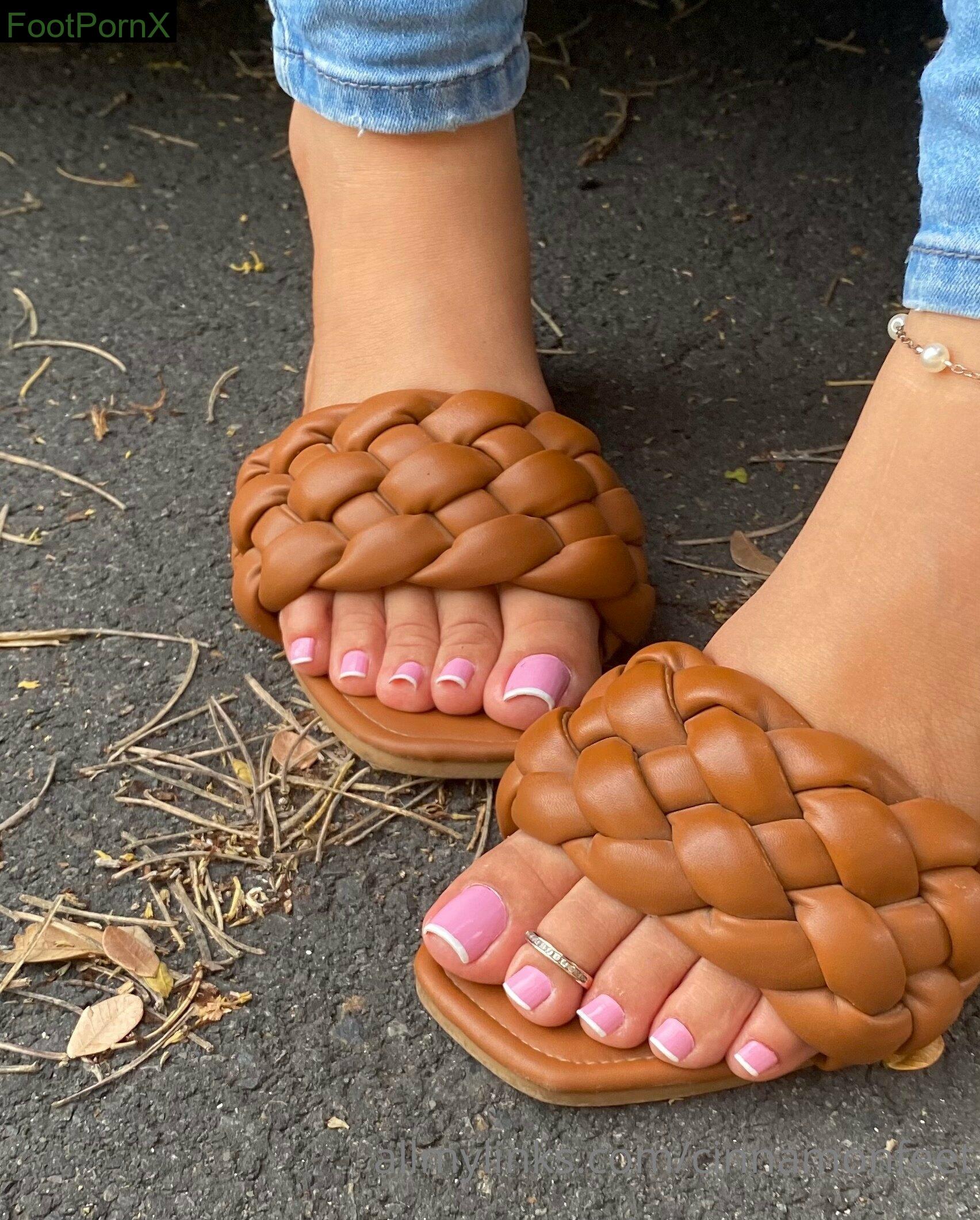 cinnamonfeet2 feet