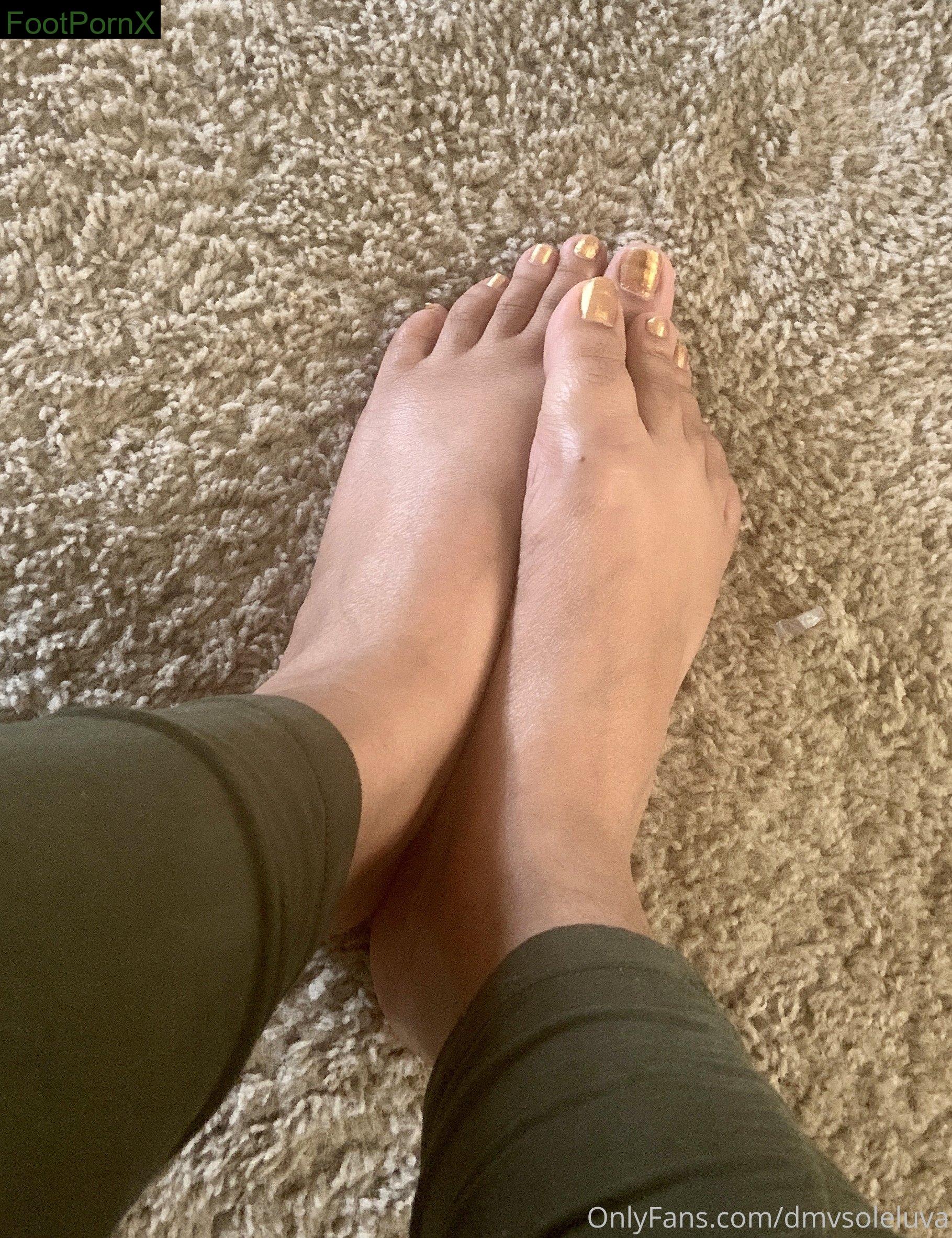 dmvsoleluva feet