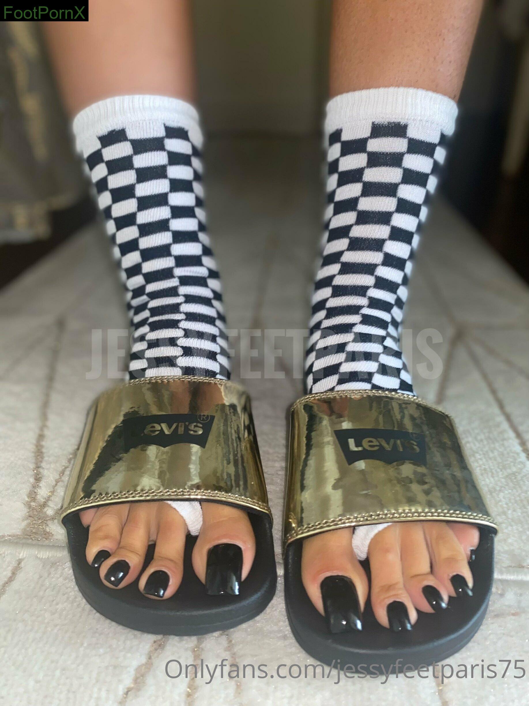 jessyfeetparis75 feet