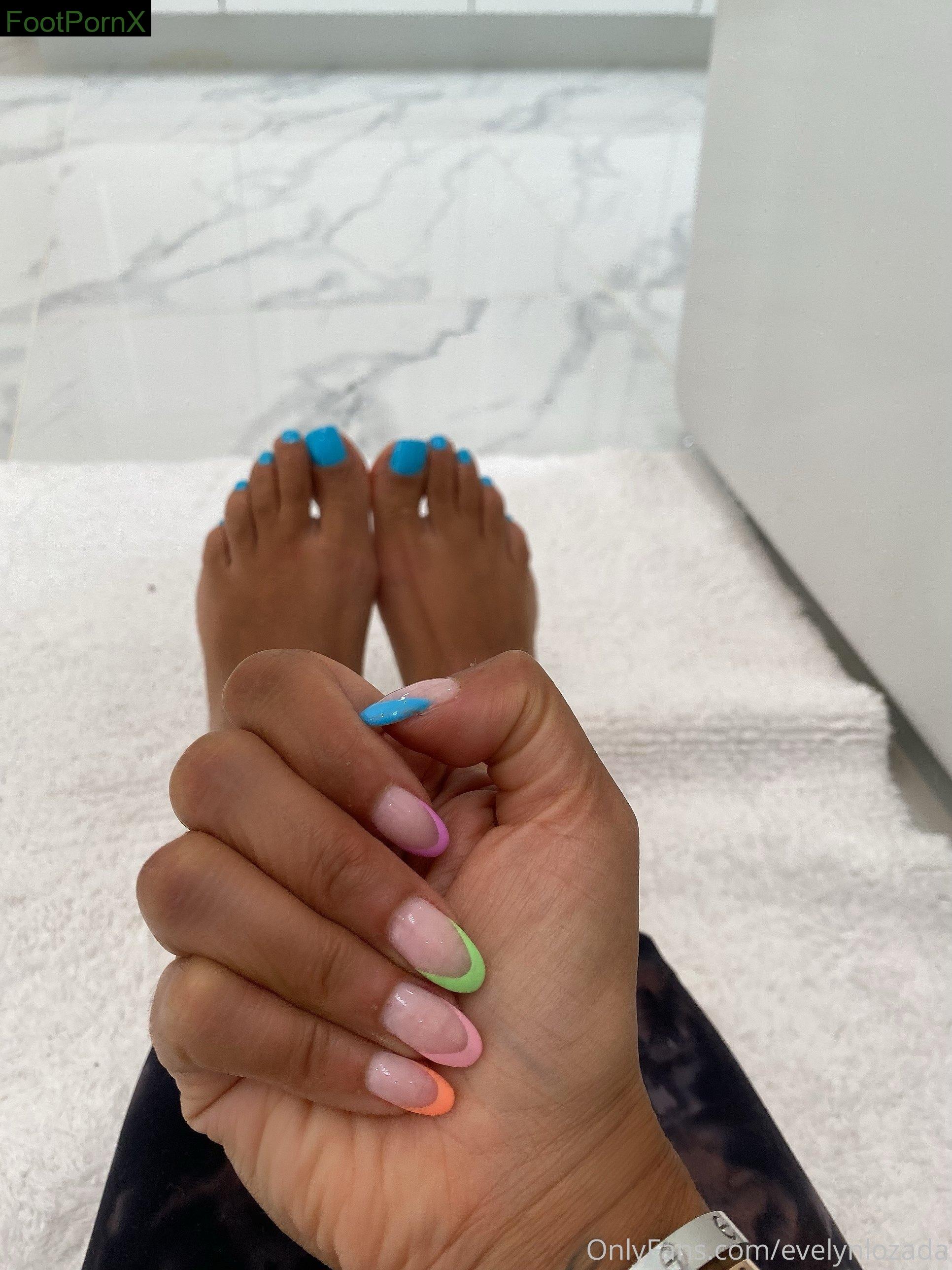 evelynlozada feet