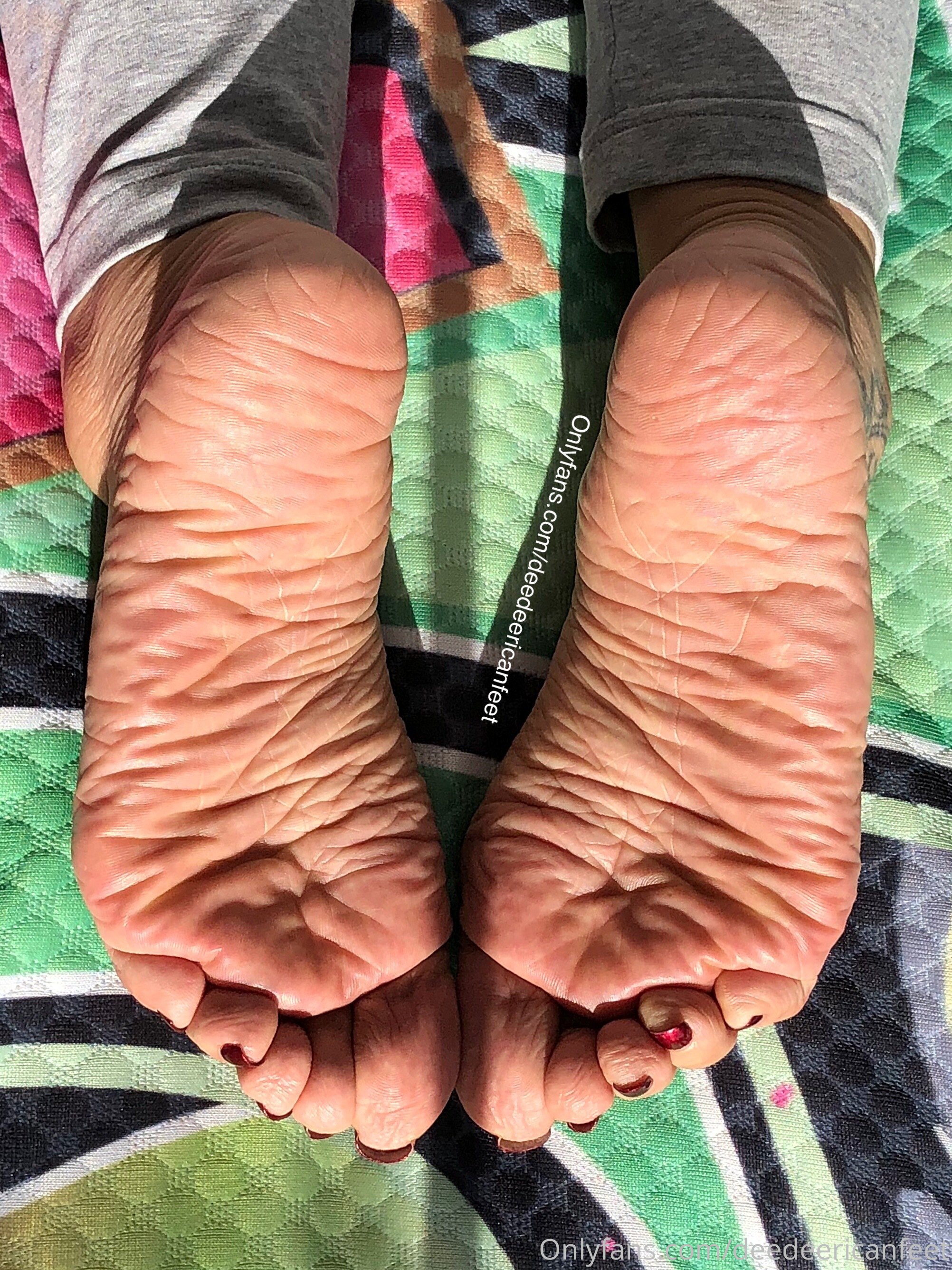 deedeericanfeet feet