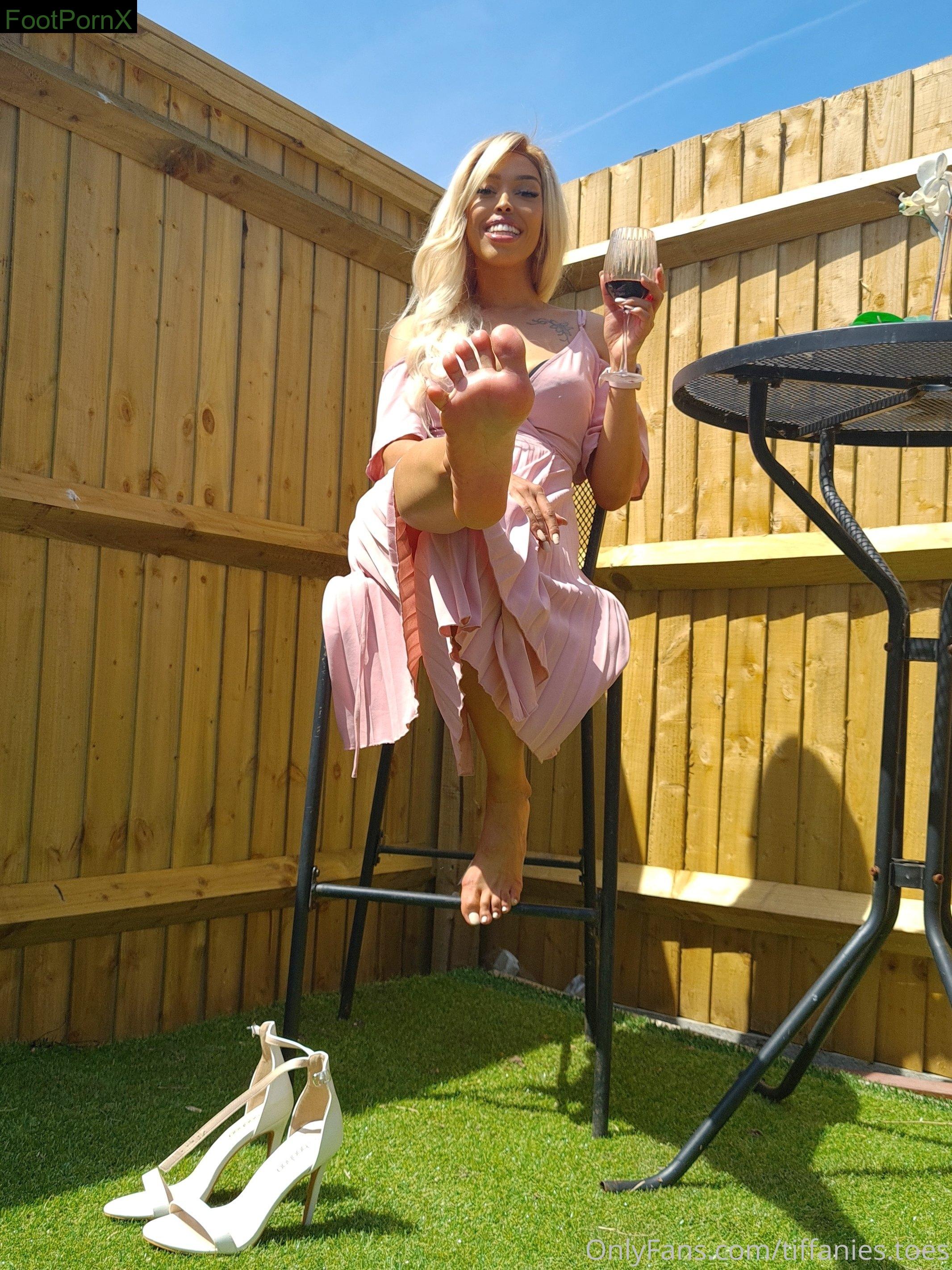 tiffanies.toes feet