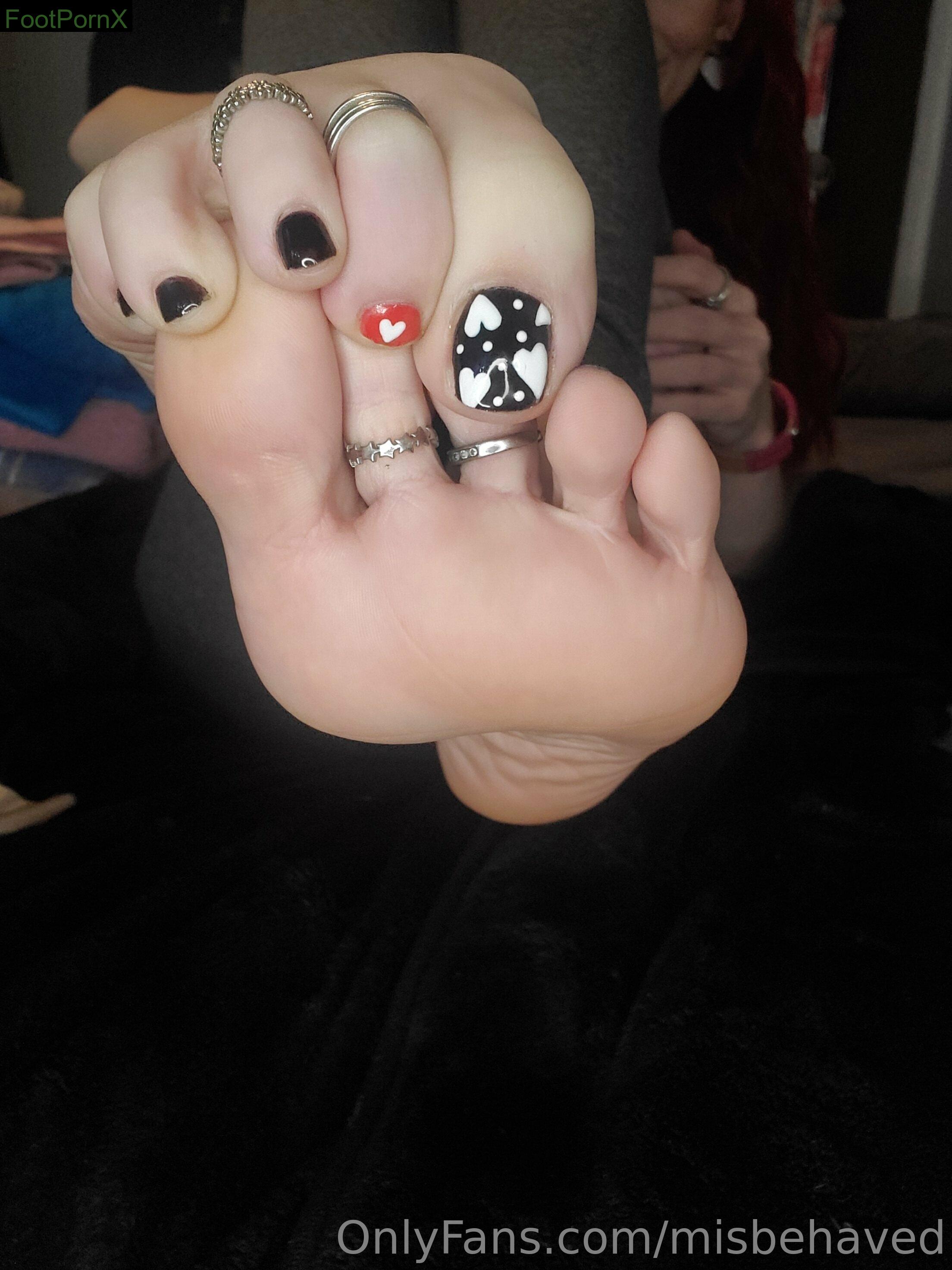 misbehaved feet