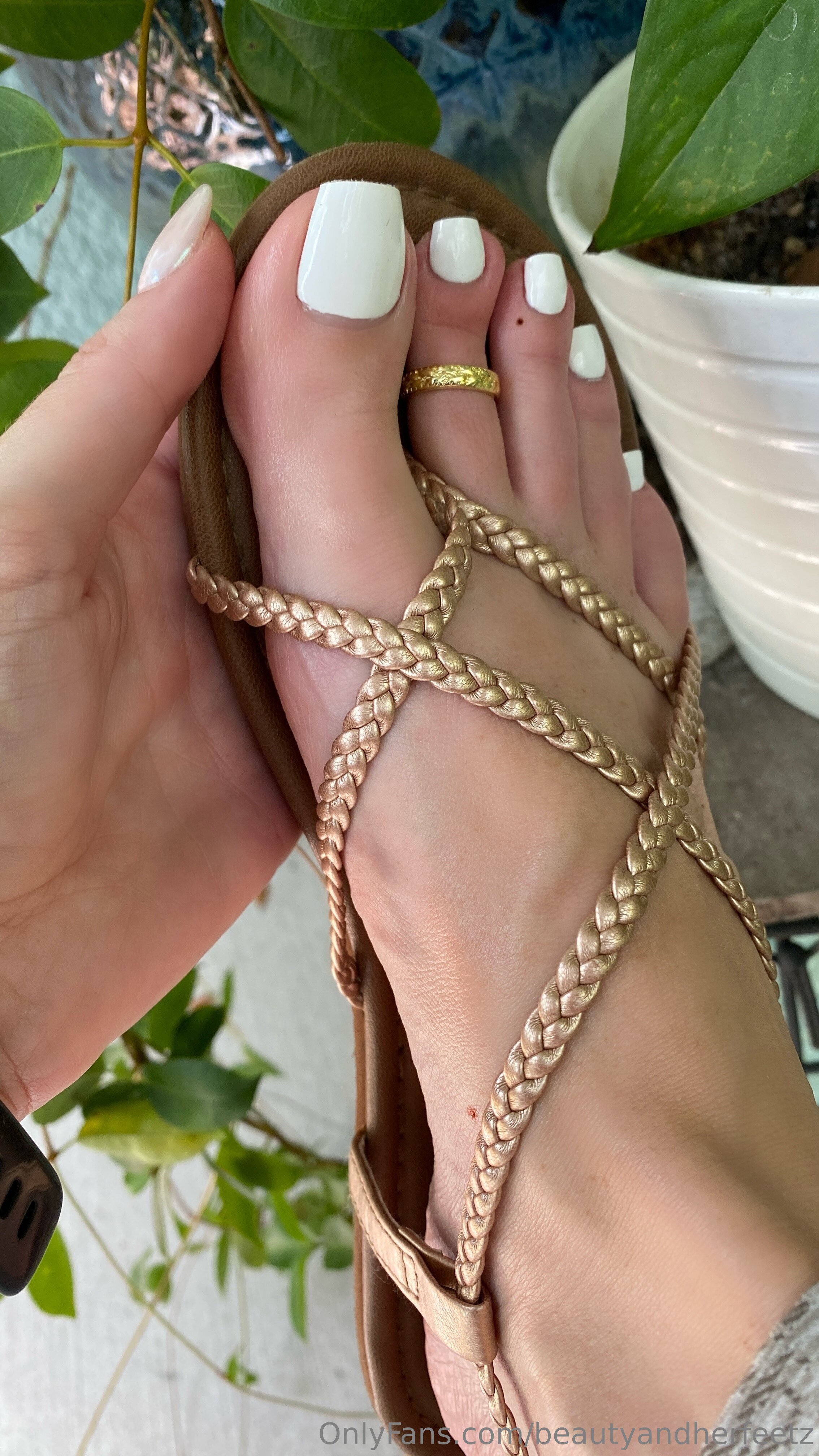 beautyandherfeetz feet