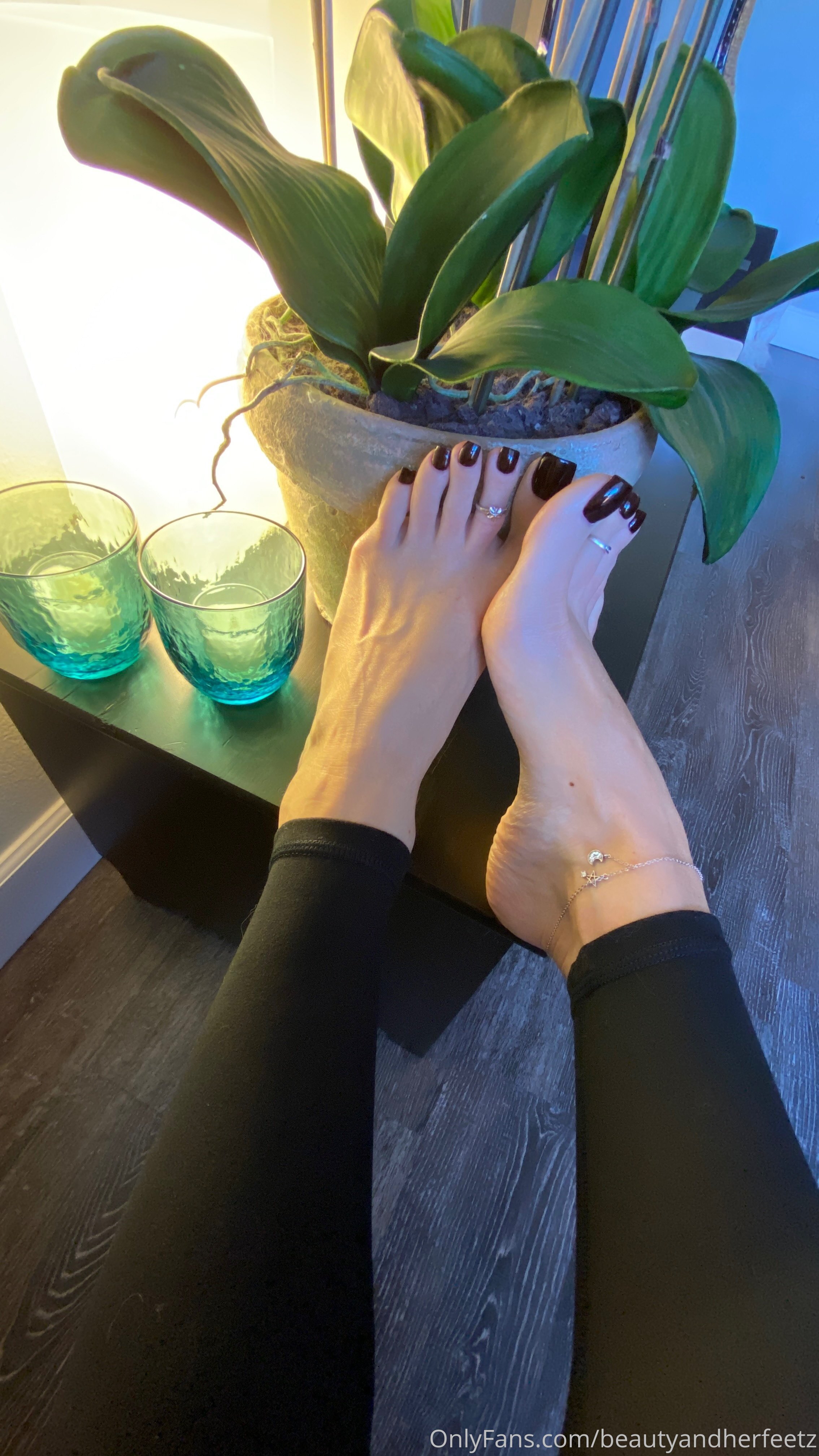 beautyandherfeetz feet