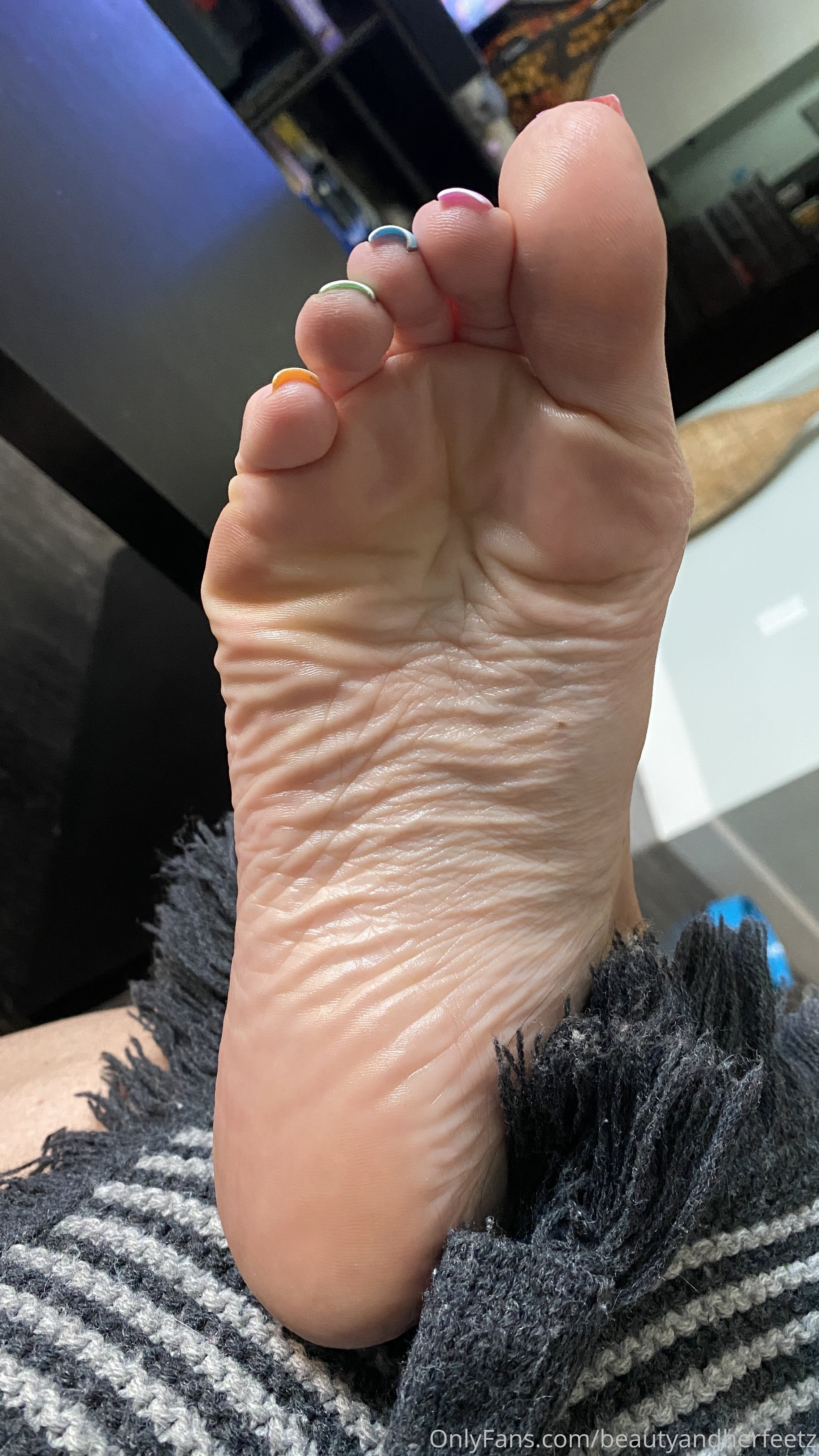 beautyandherfeetz feet