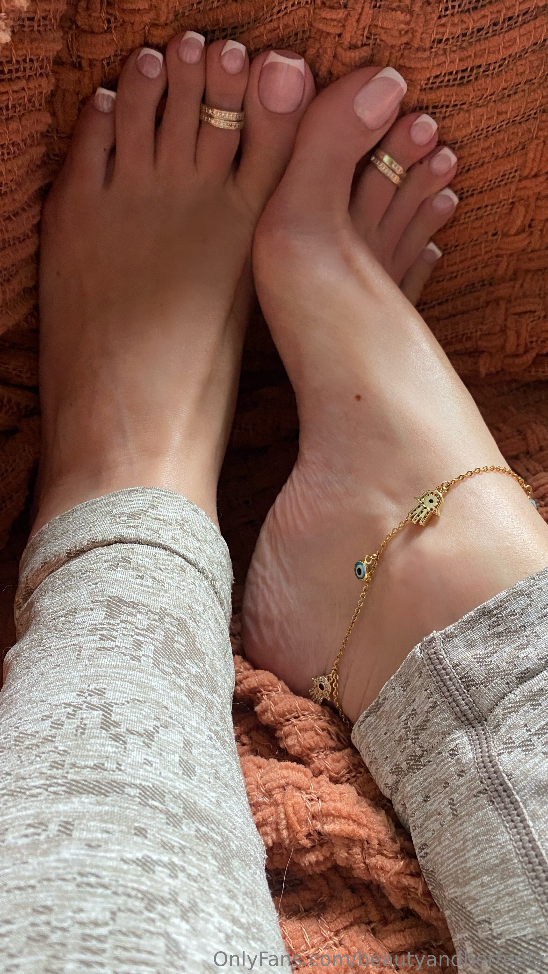 beautyandherfeetz feet