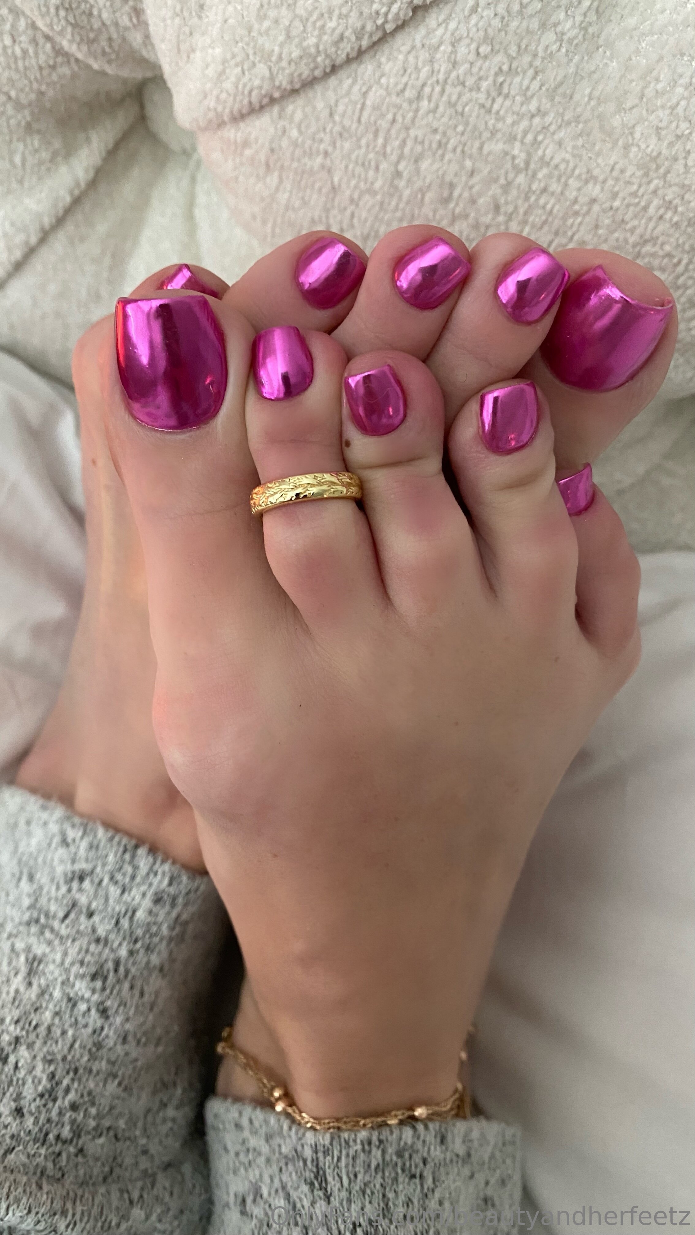 beautyandherfeetz feet