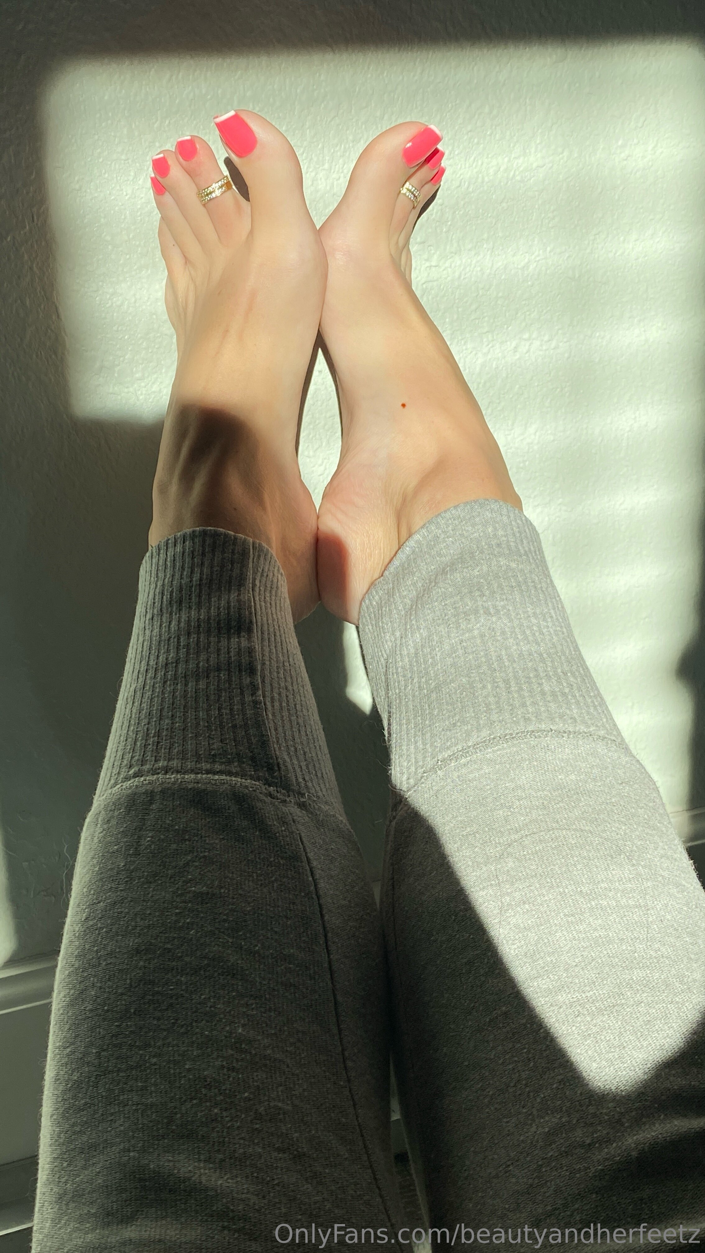 beautyandherfeetz feet