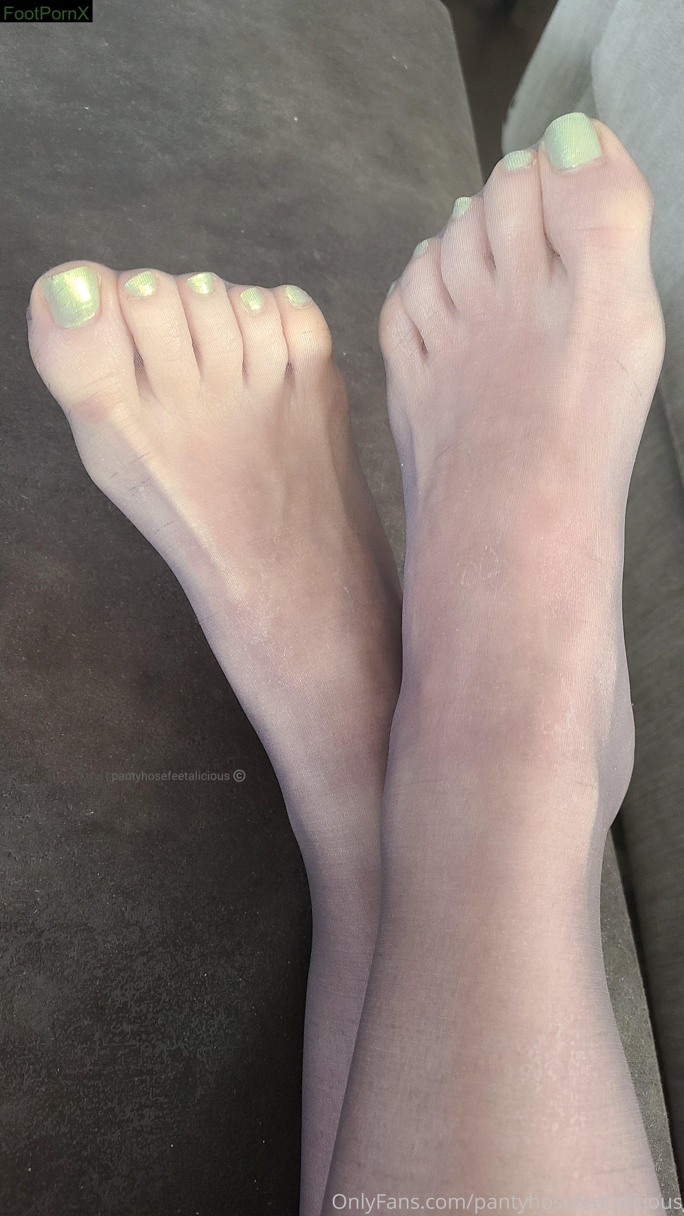 pantyhosefeetalicious feet