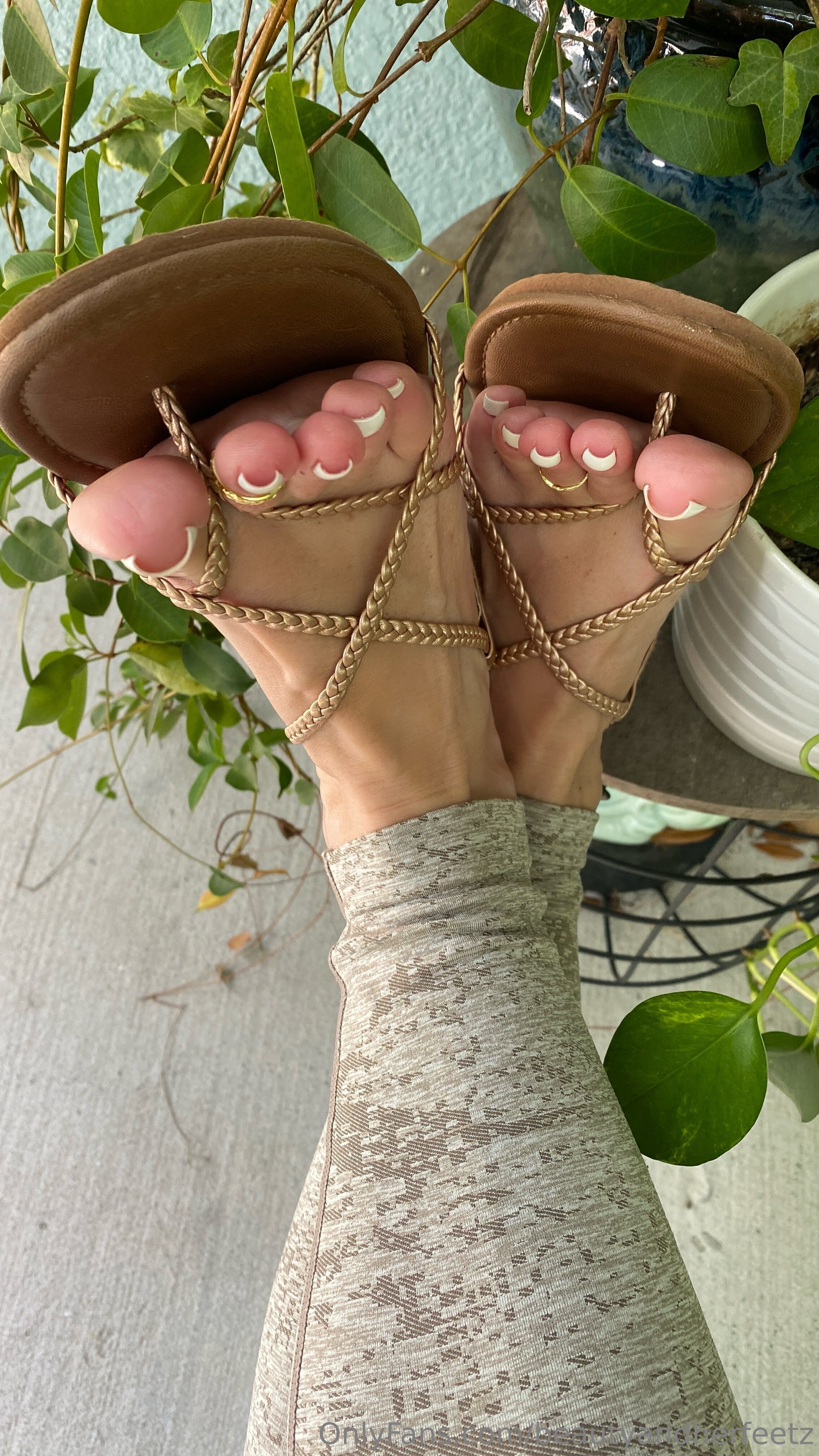 beautyandherfeetz feet