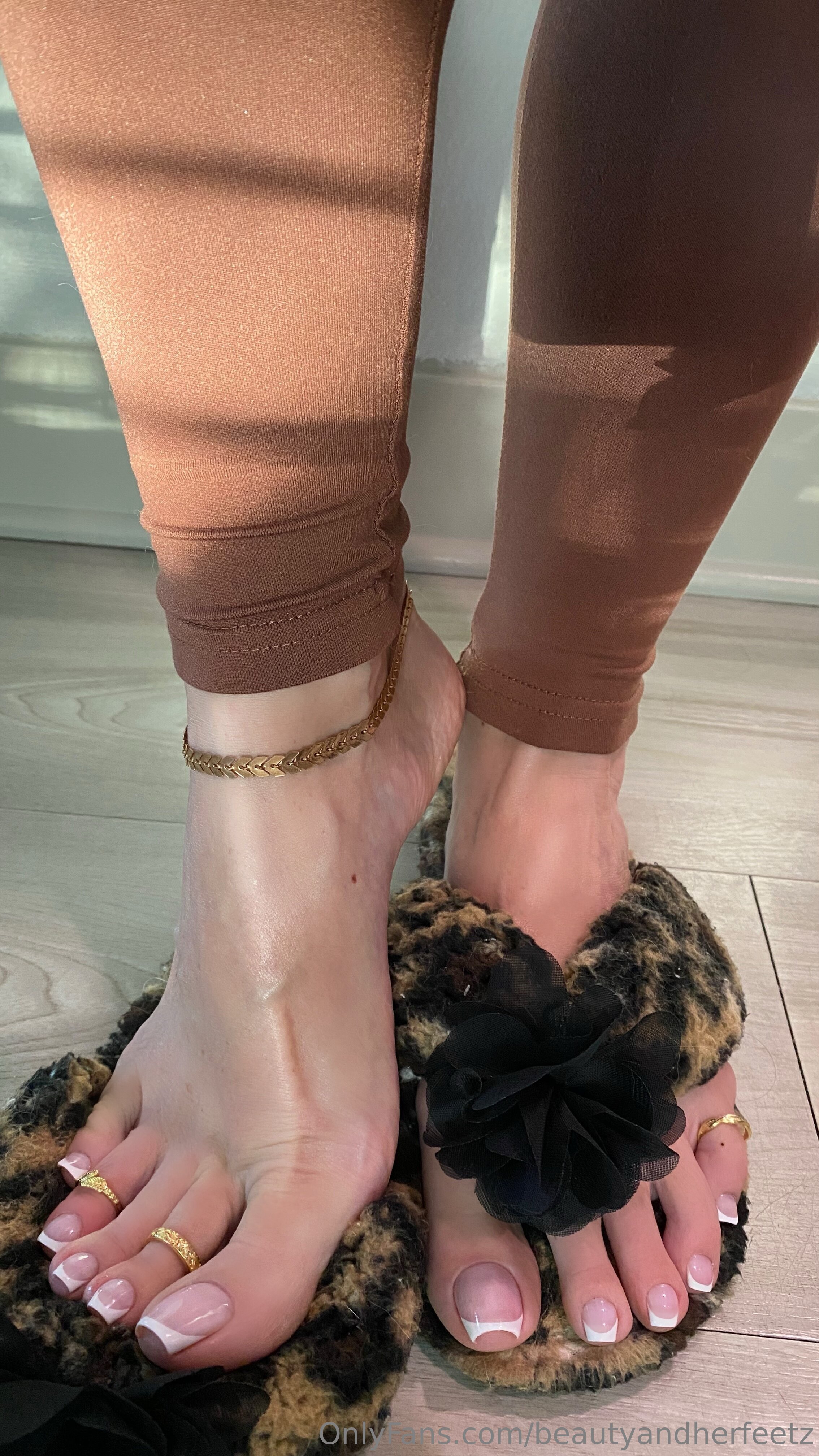 beautyandherfeetz feet