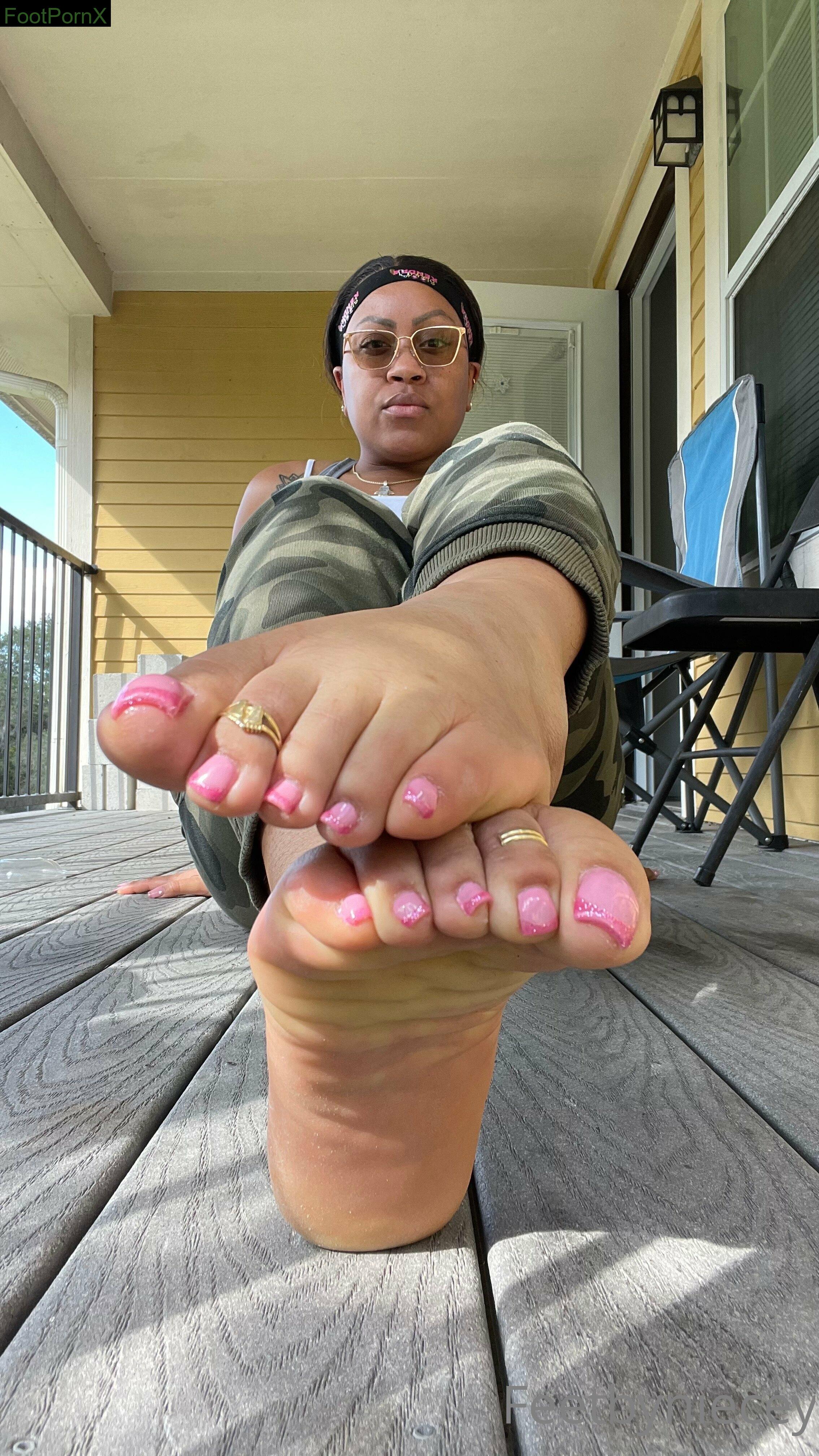 feetbynieceyy feet