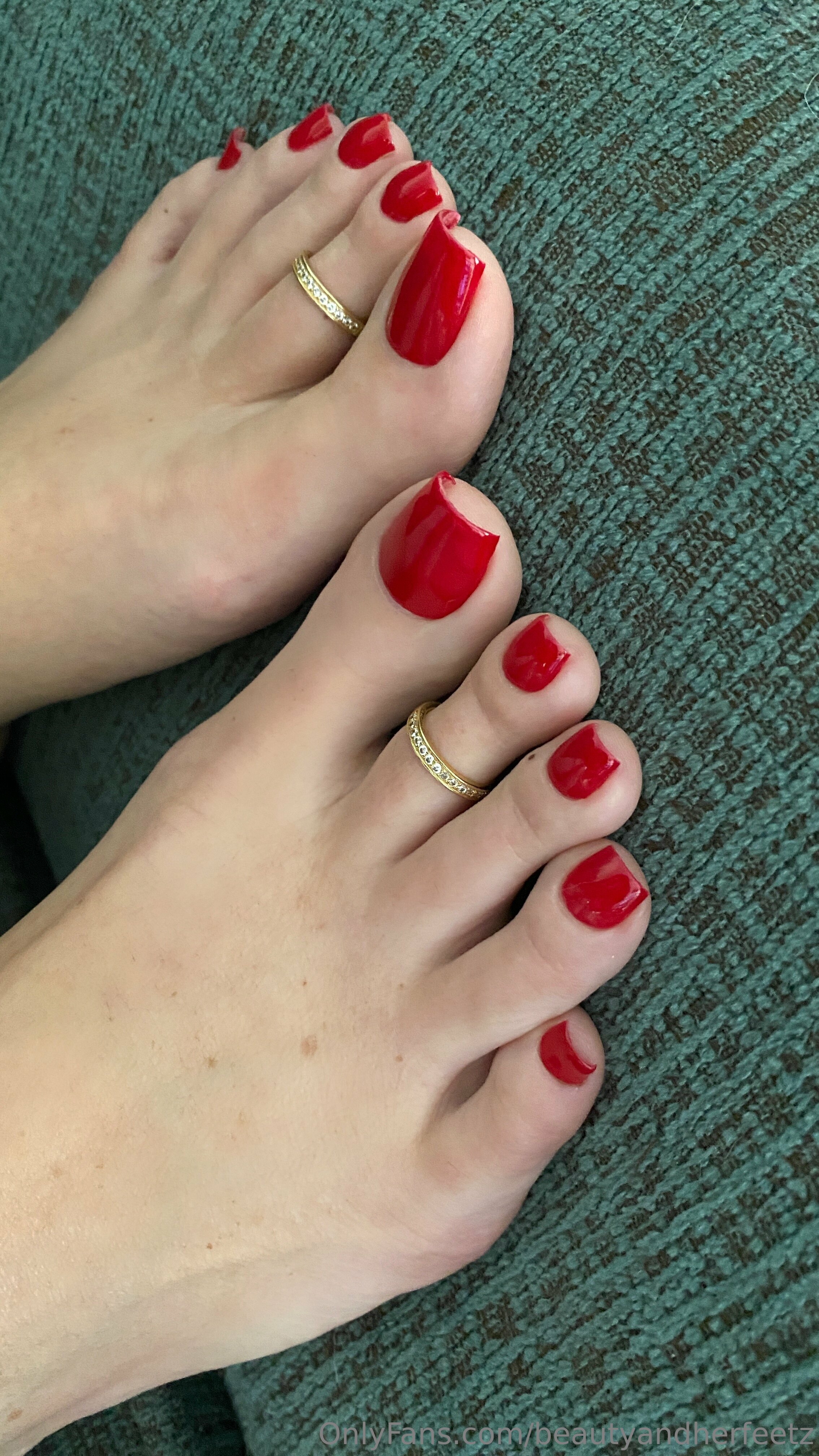 beautyandherfeetz feet