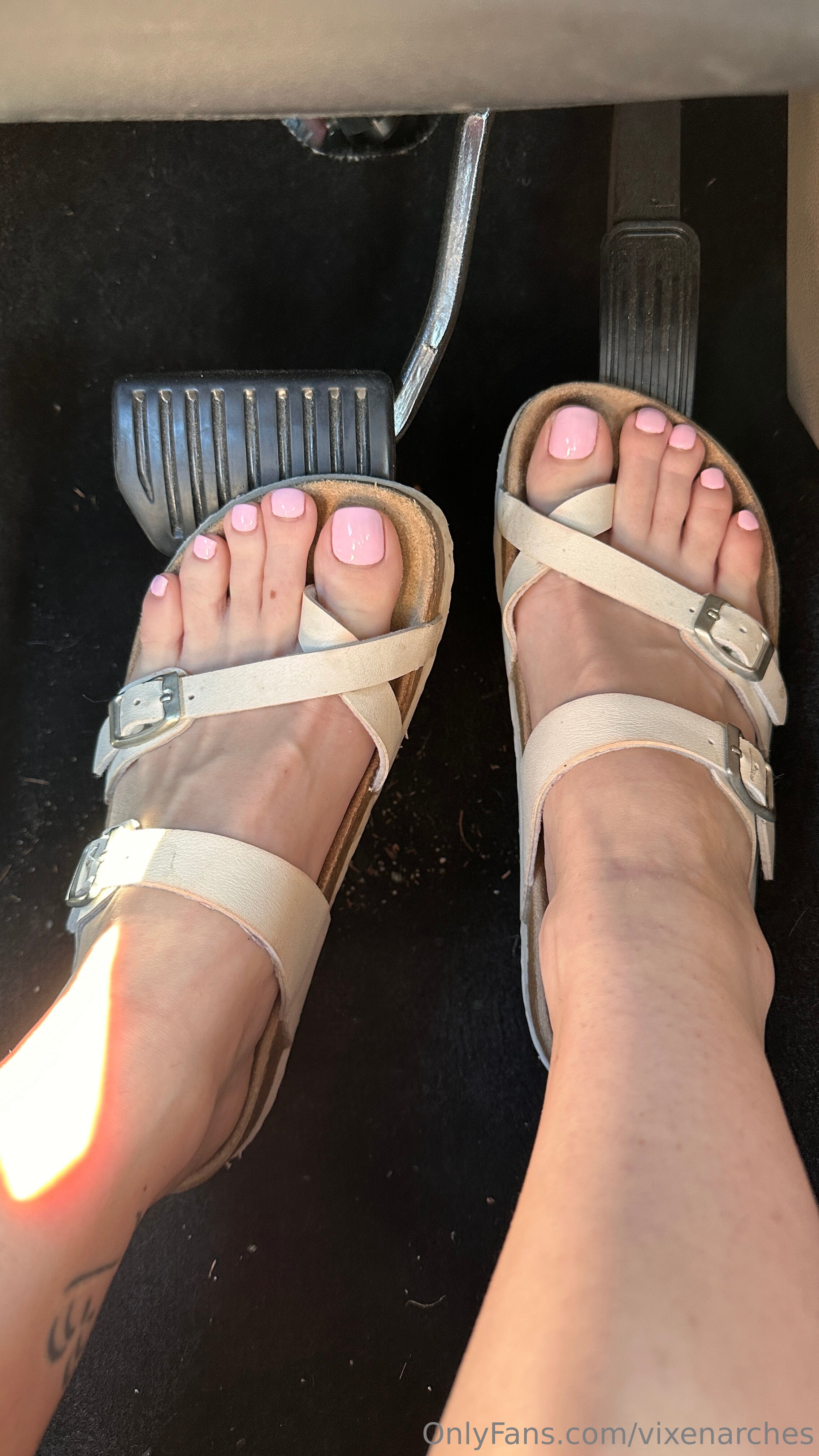 vixenarches feet