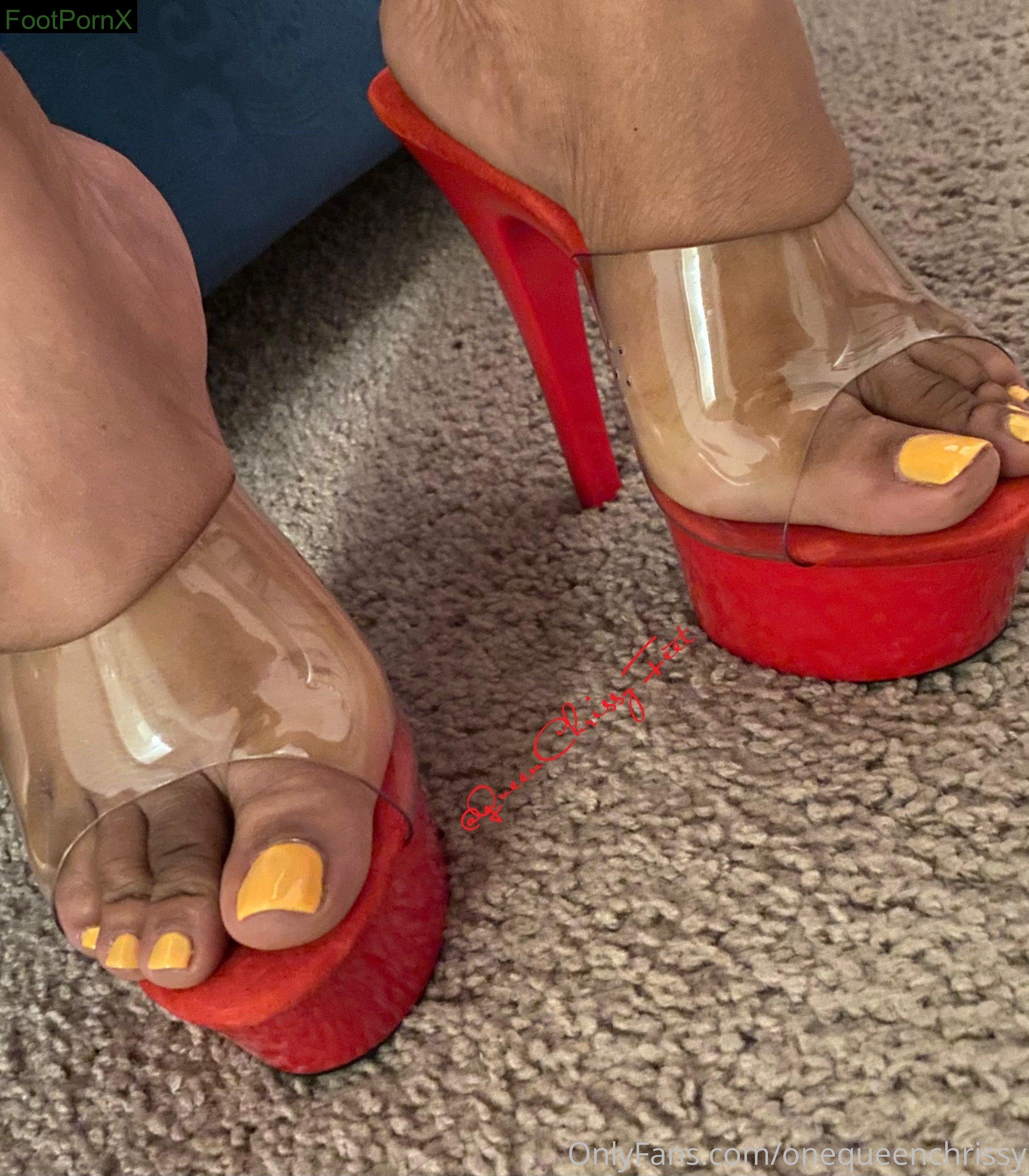 onequeenchrissy feet