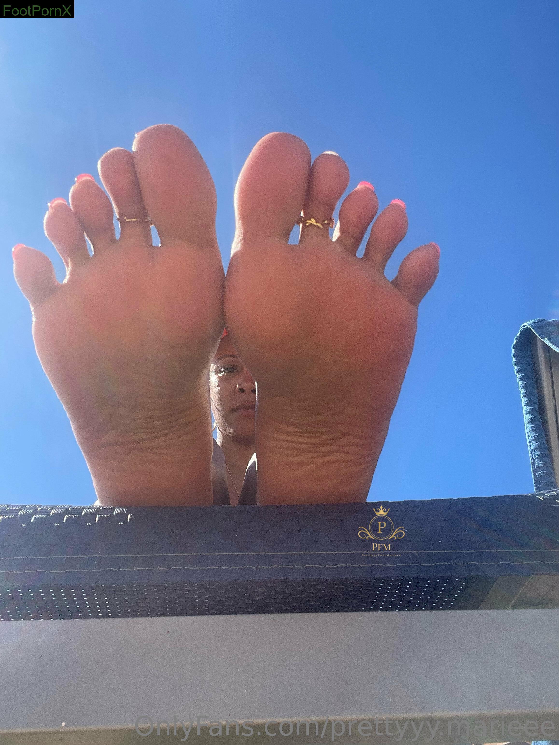 prettyyy.marieee feet