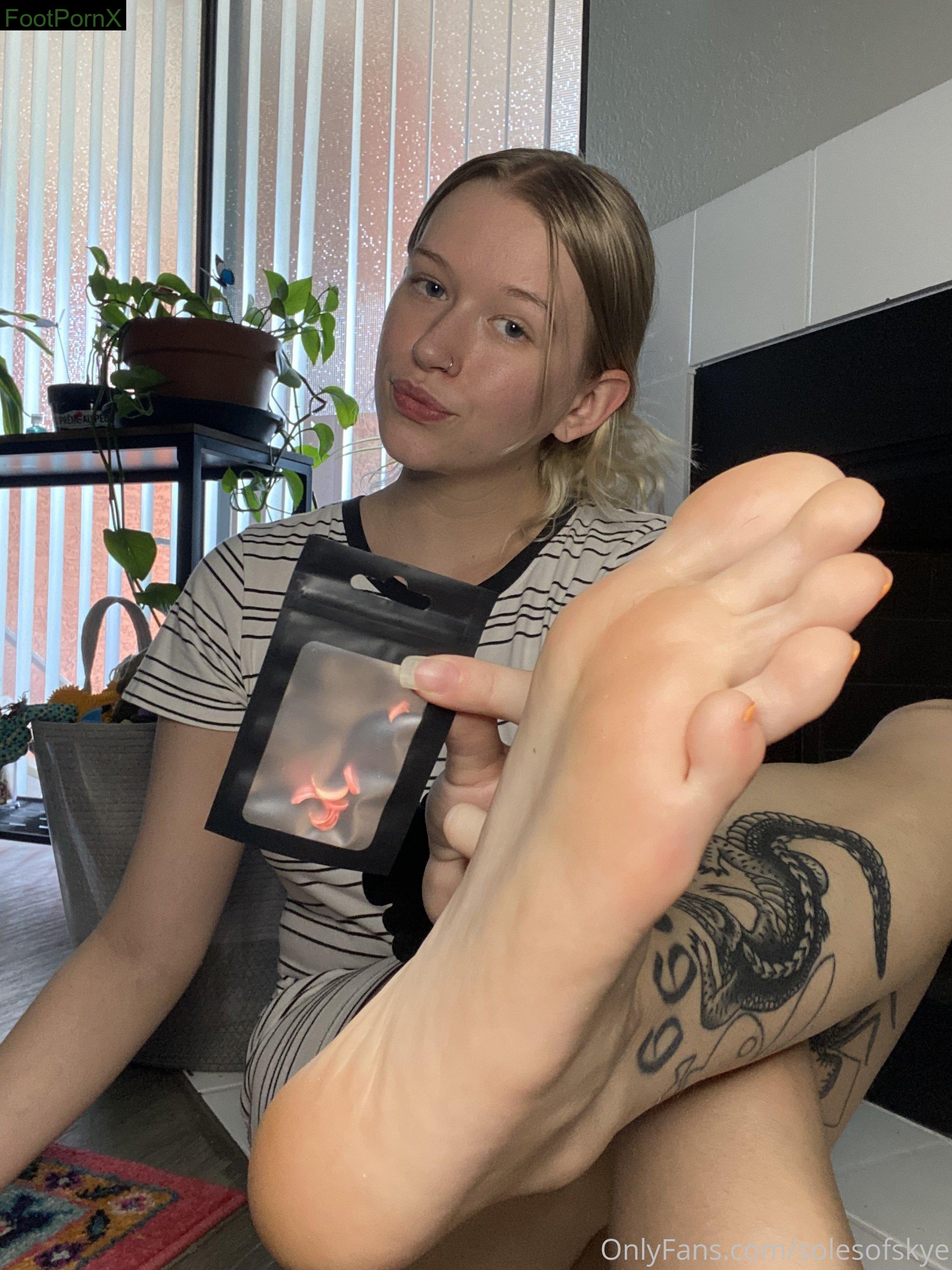 solesofskye feet