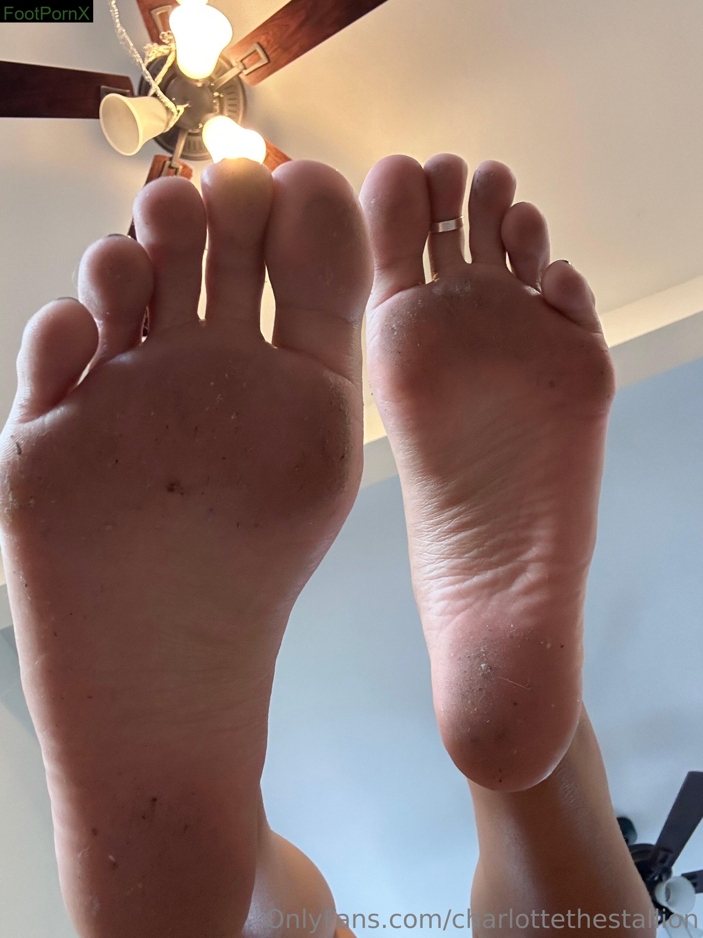 charlottethestallion feet