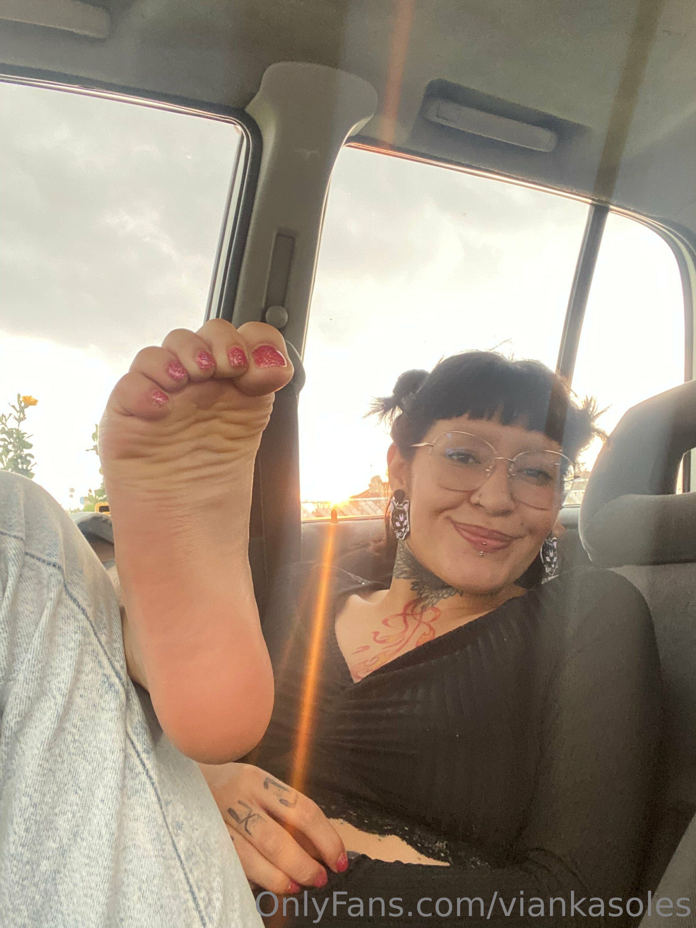 viankasoles feet