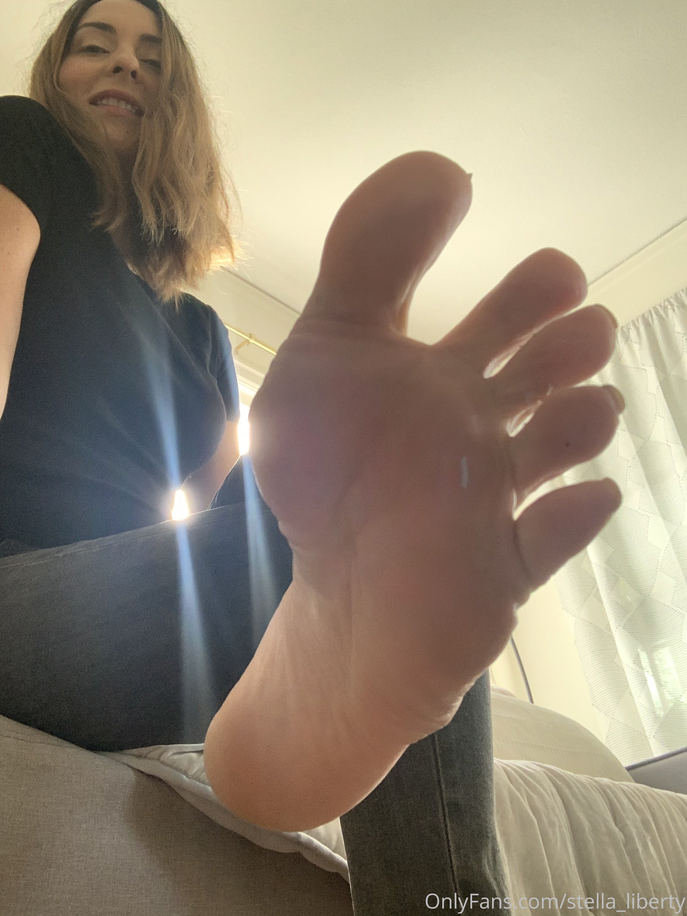 stella_liberty feet