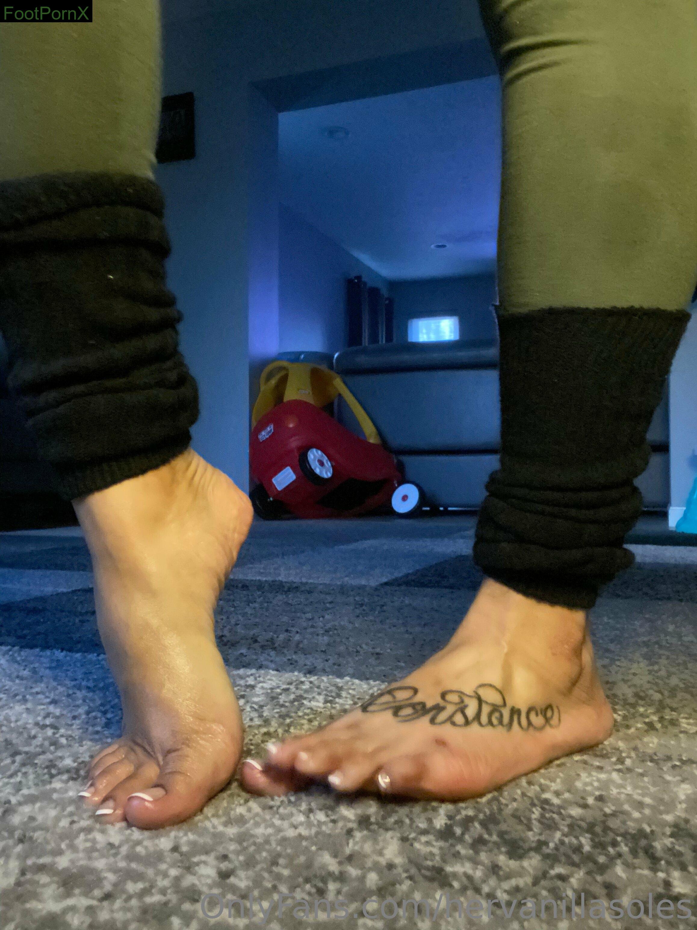 hervanillasoles feet