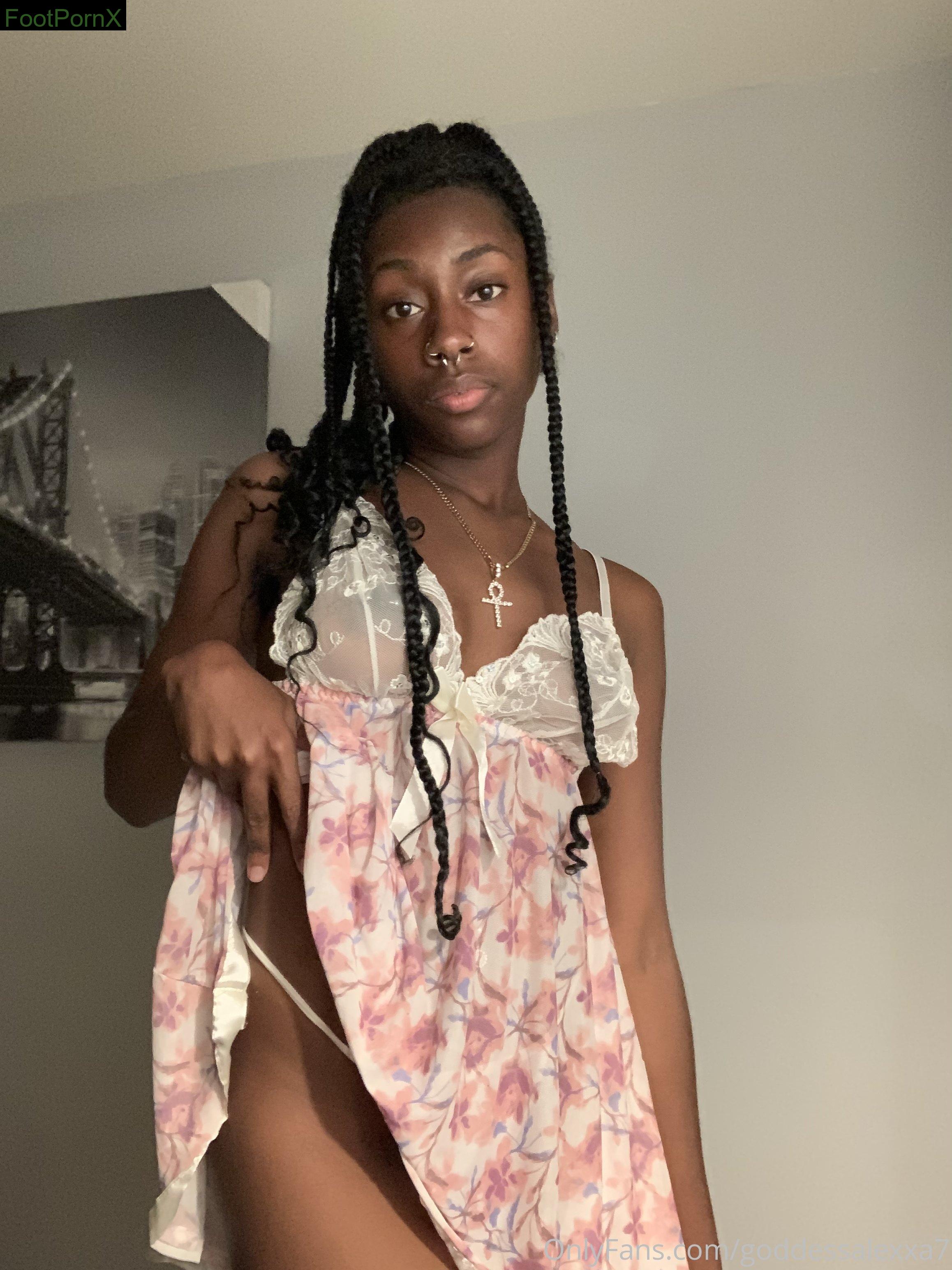 empressalexxa feet