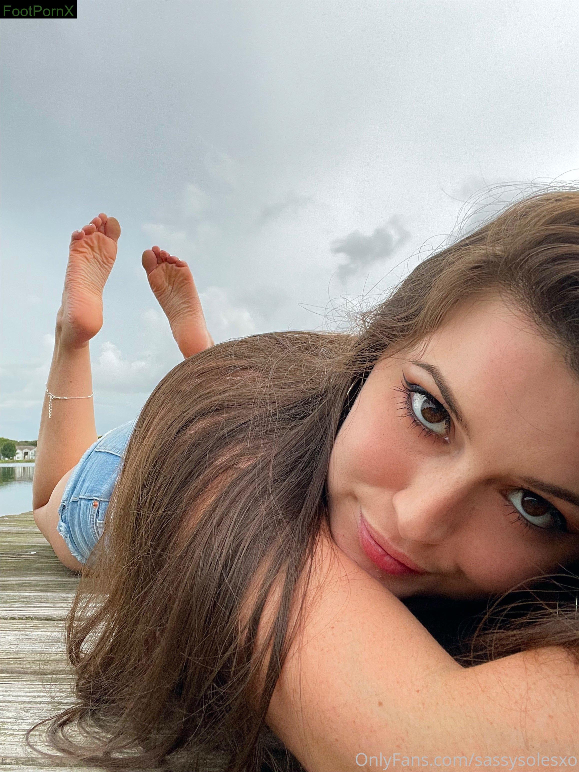 sassysolesxo feet