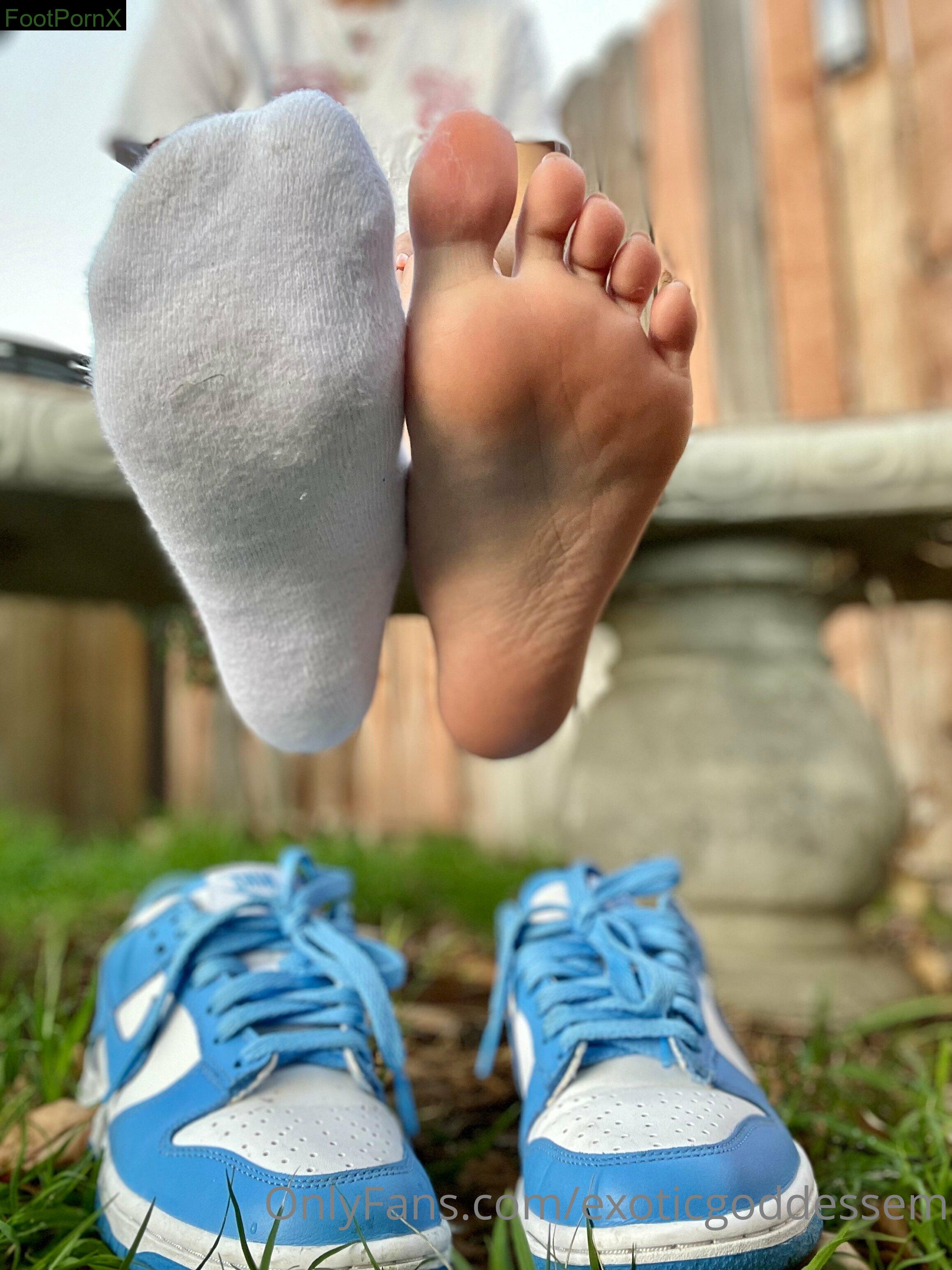 exoticgoddessem feet