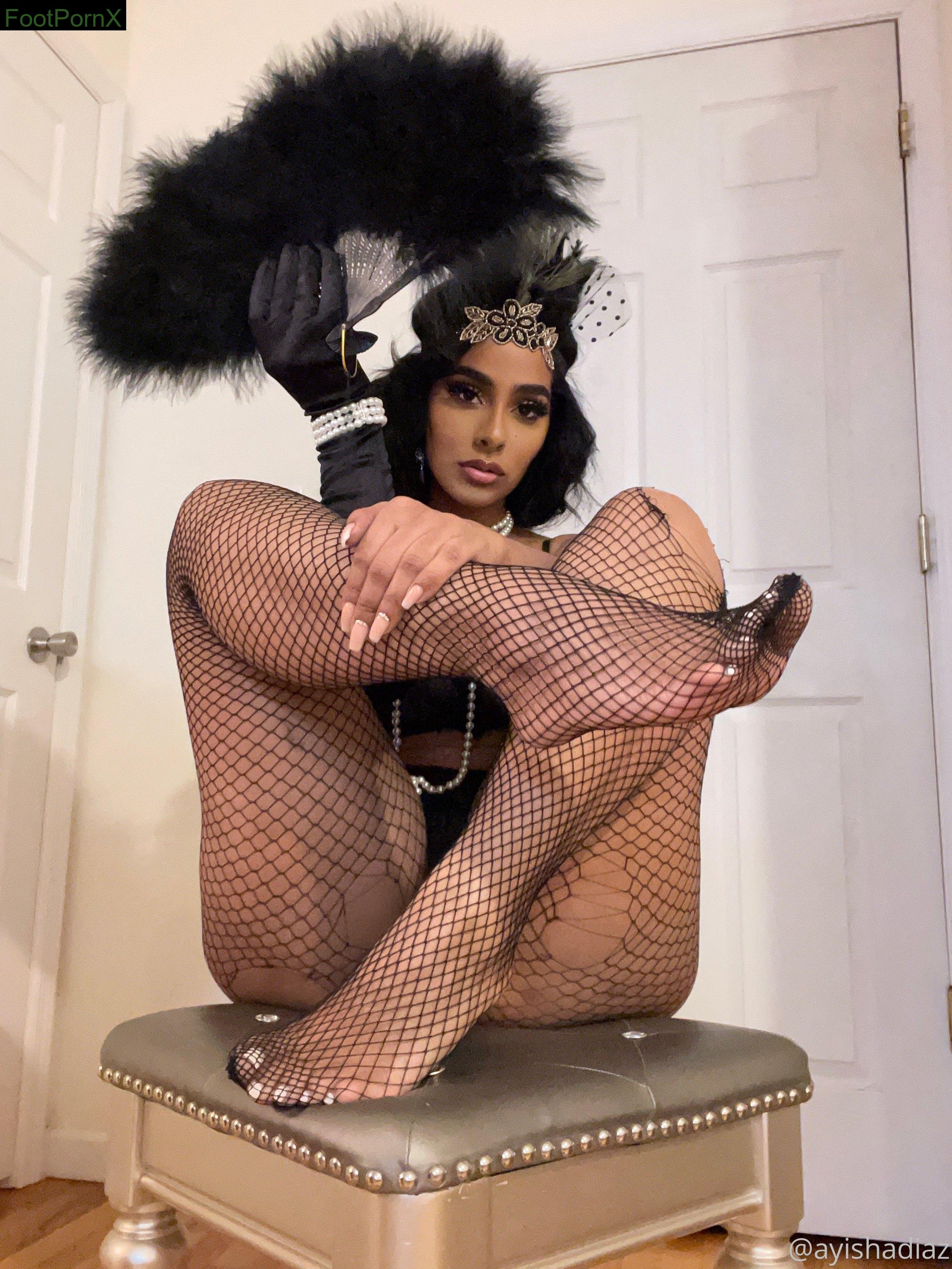 ayishadiaz feet