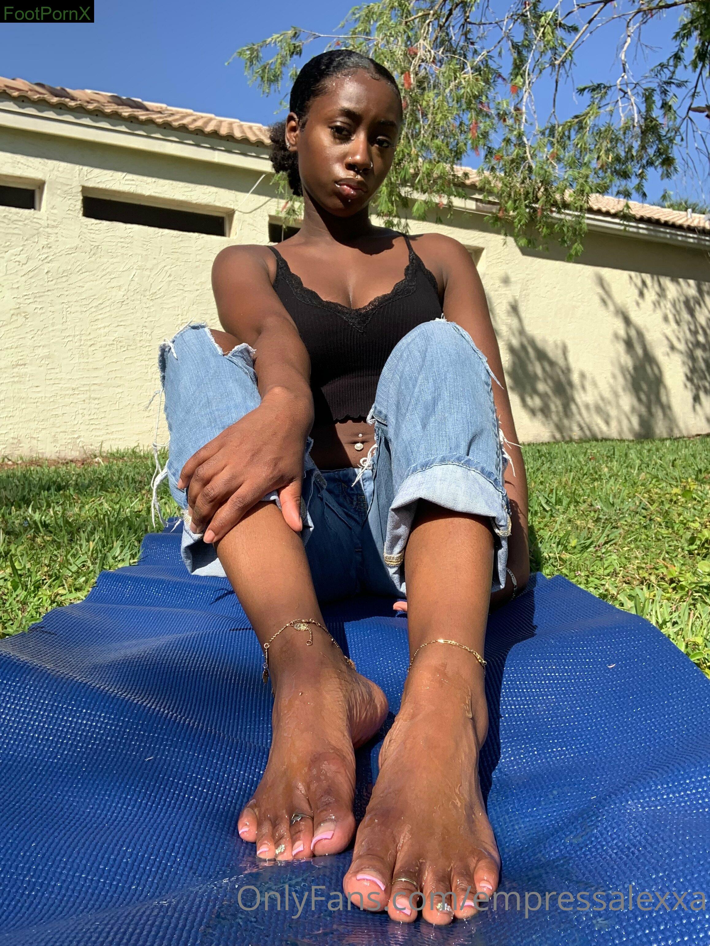 empressalexxa feet
