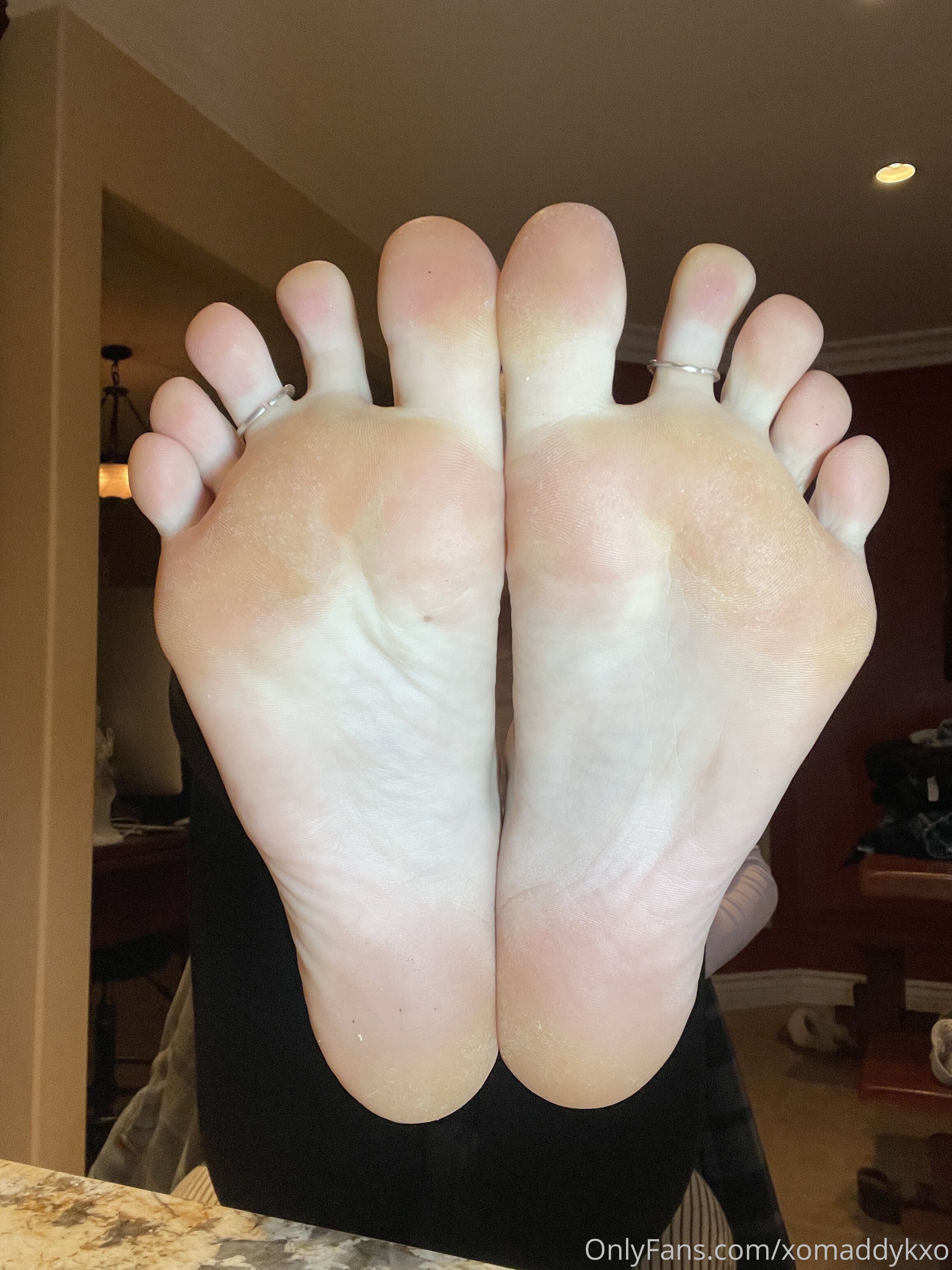 xomaddykxo feet