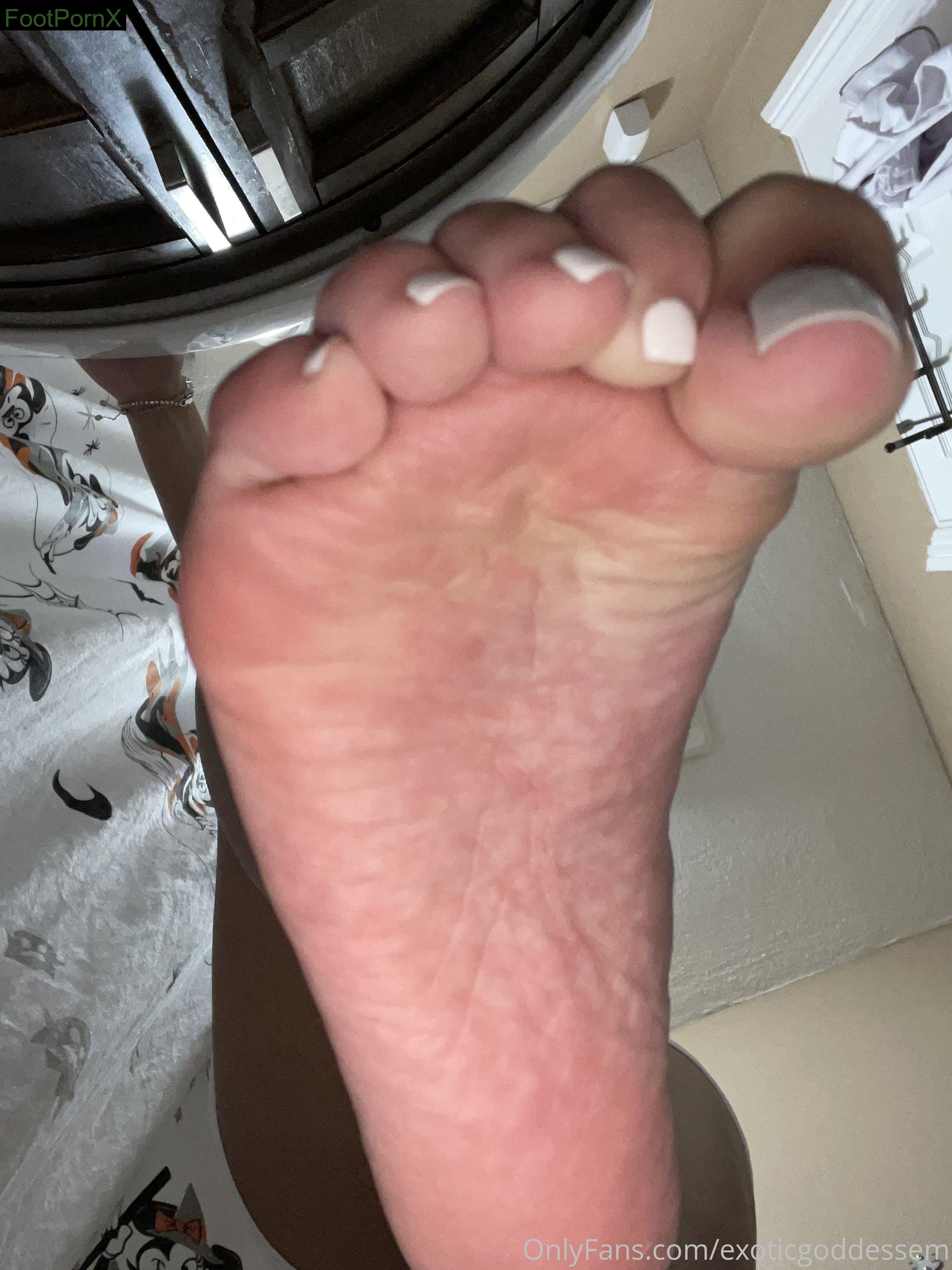exoticgoddessem feet