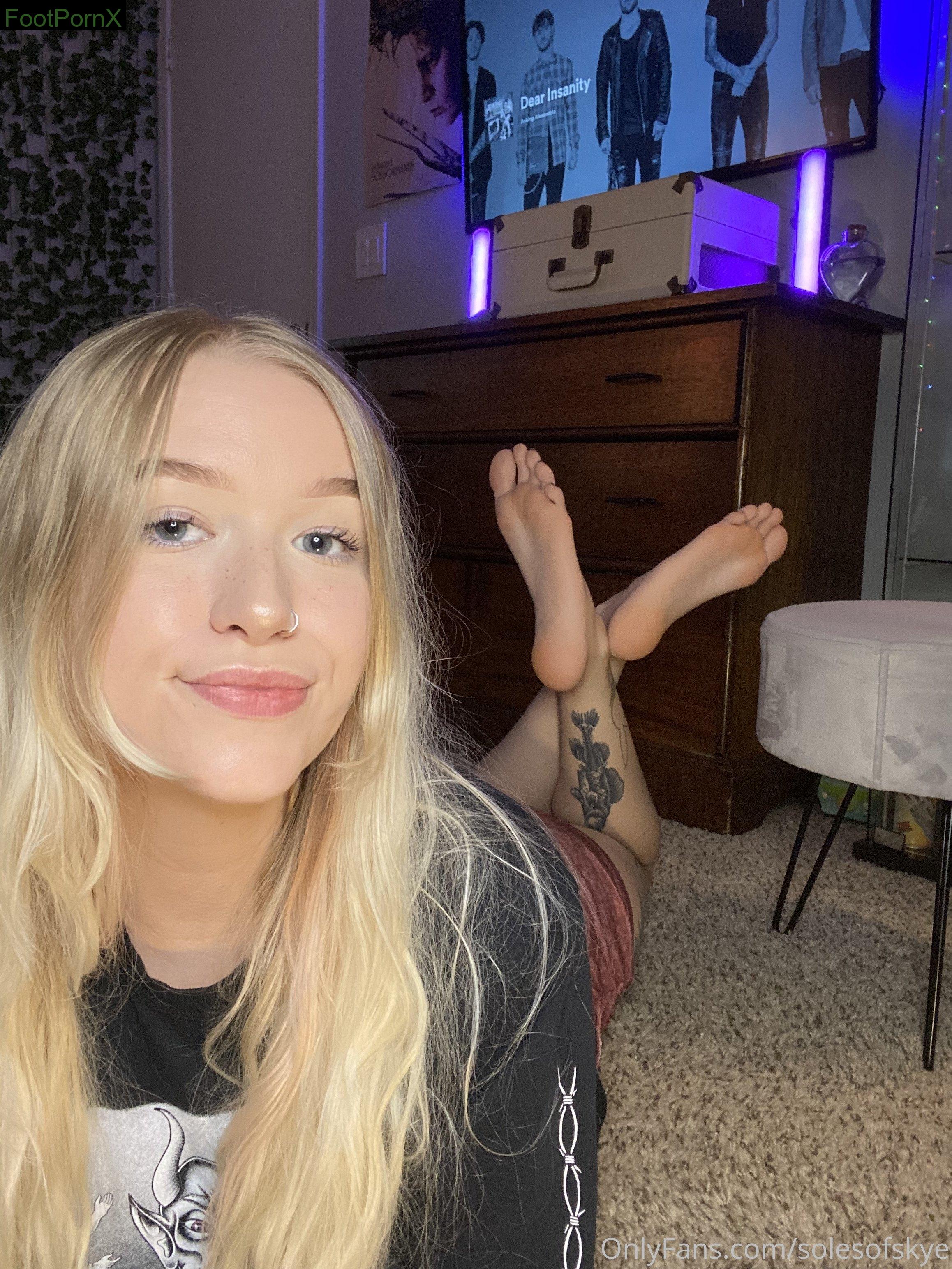 solesofskye feet