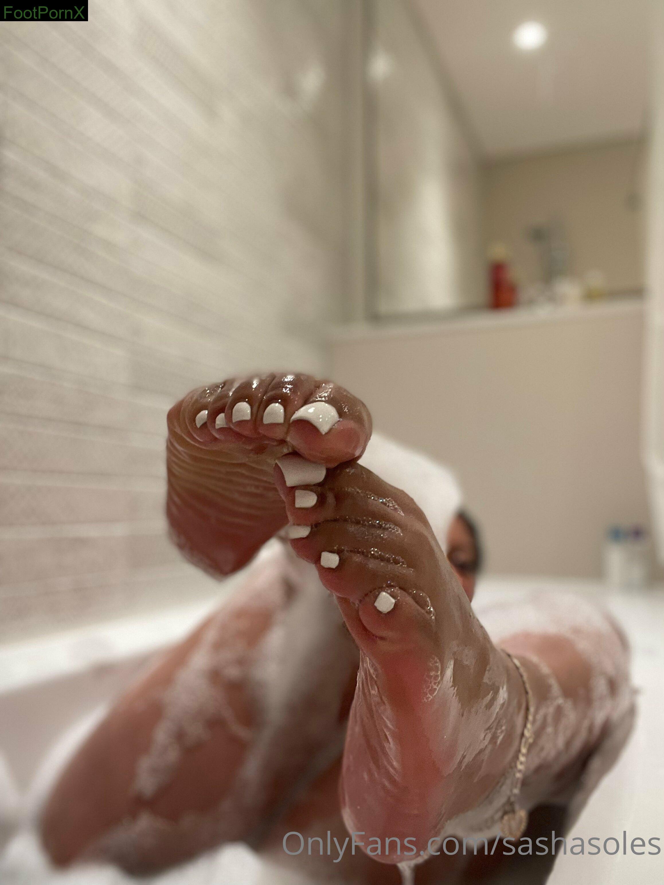 sashamonaesoles feet