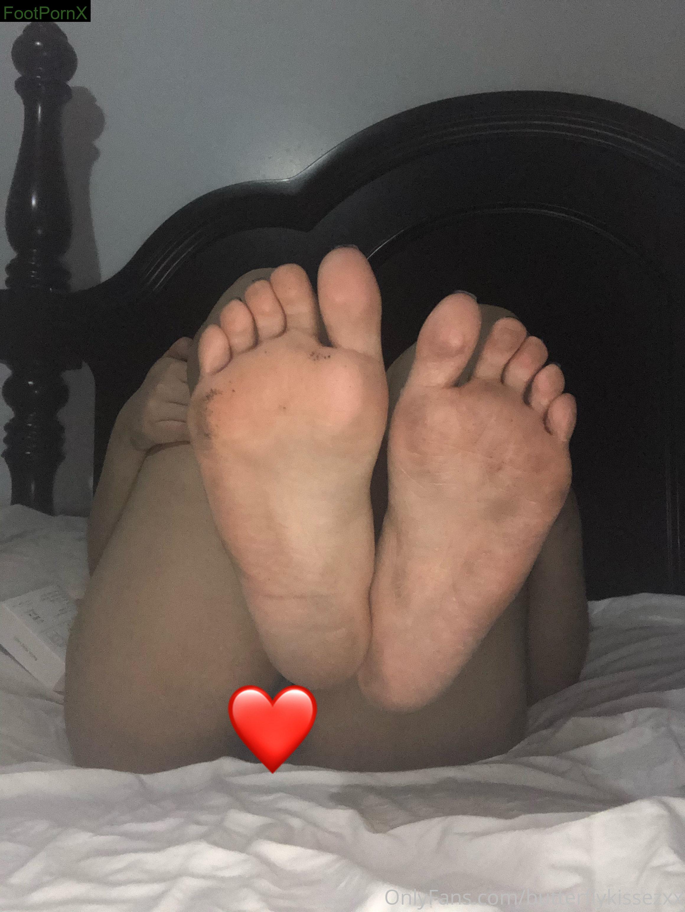 dirtydiannaaa feet