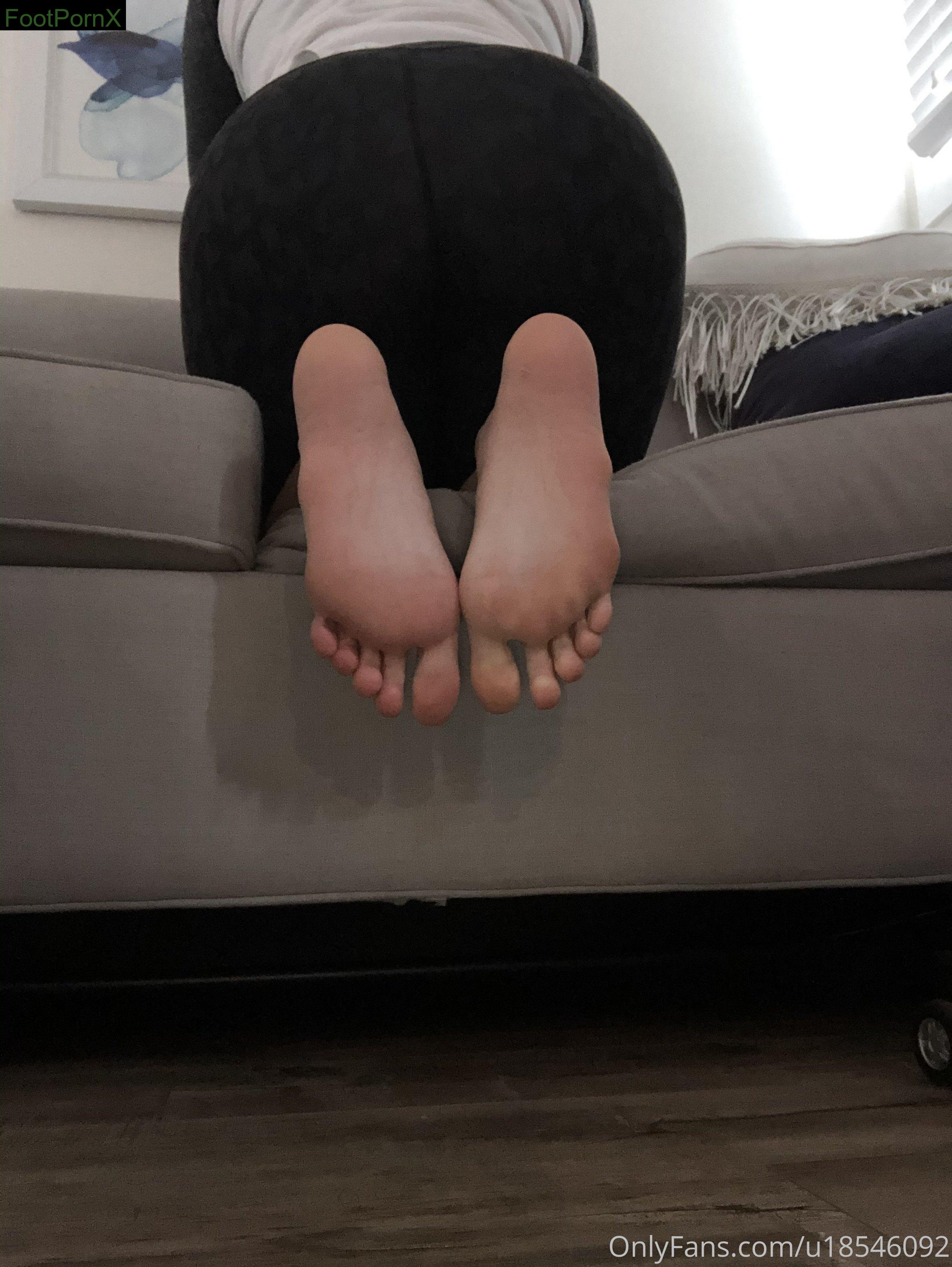 thebarefootcutie feet