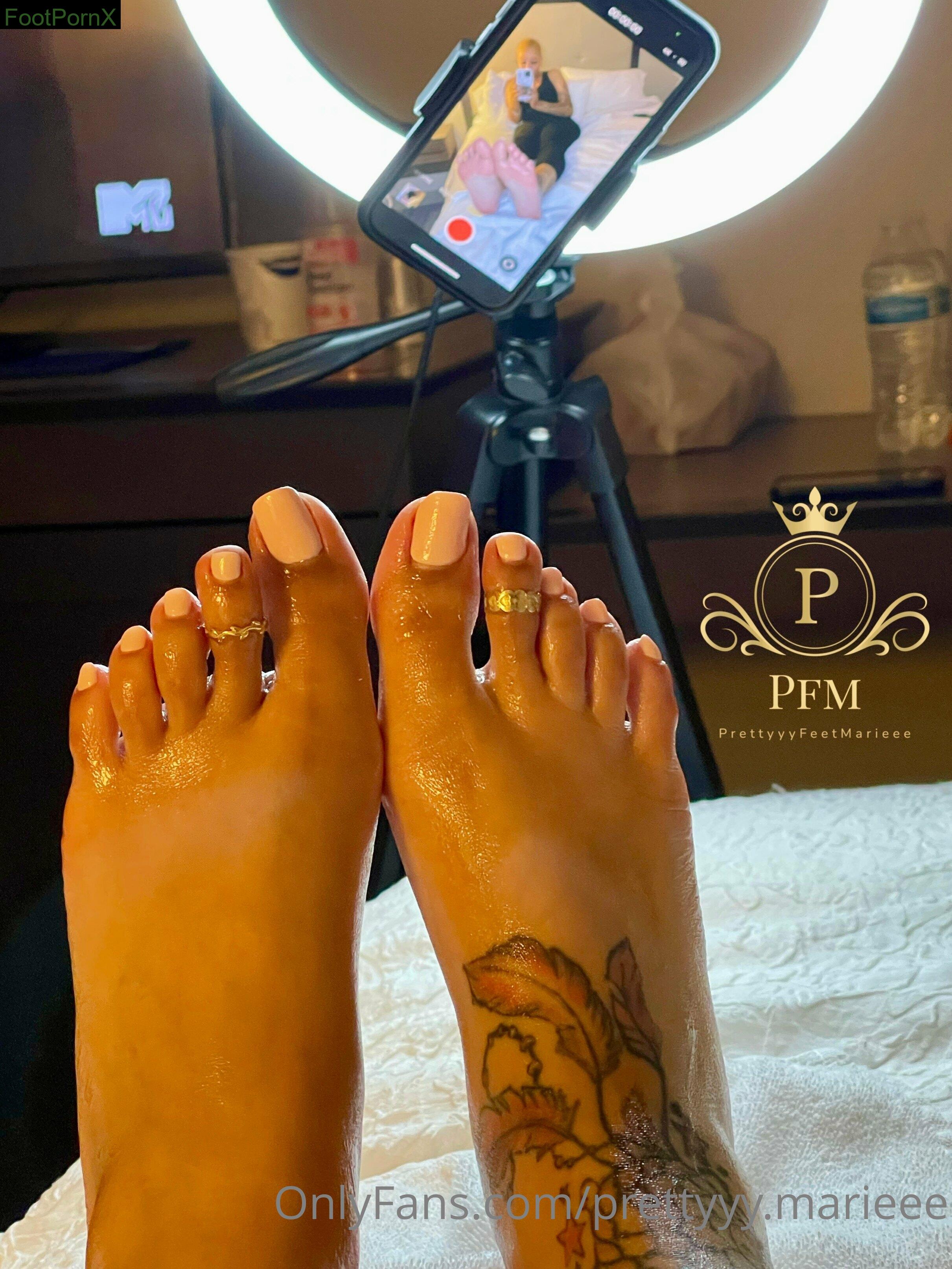 prettyyy.marieee feet