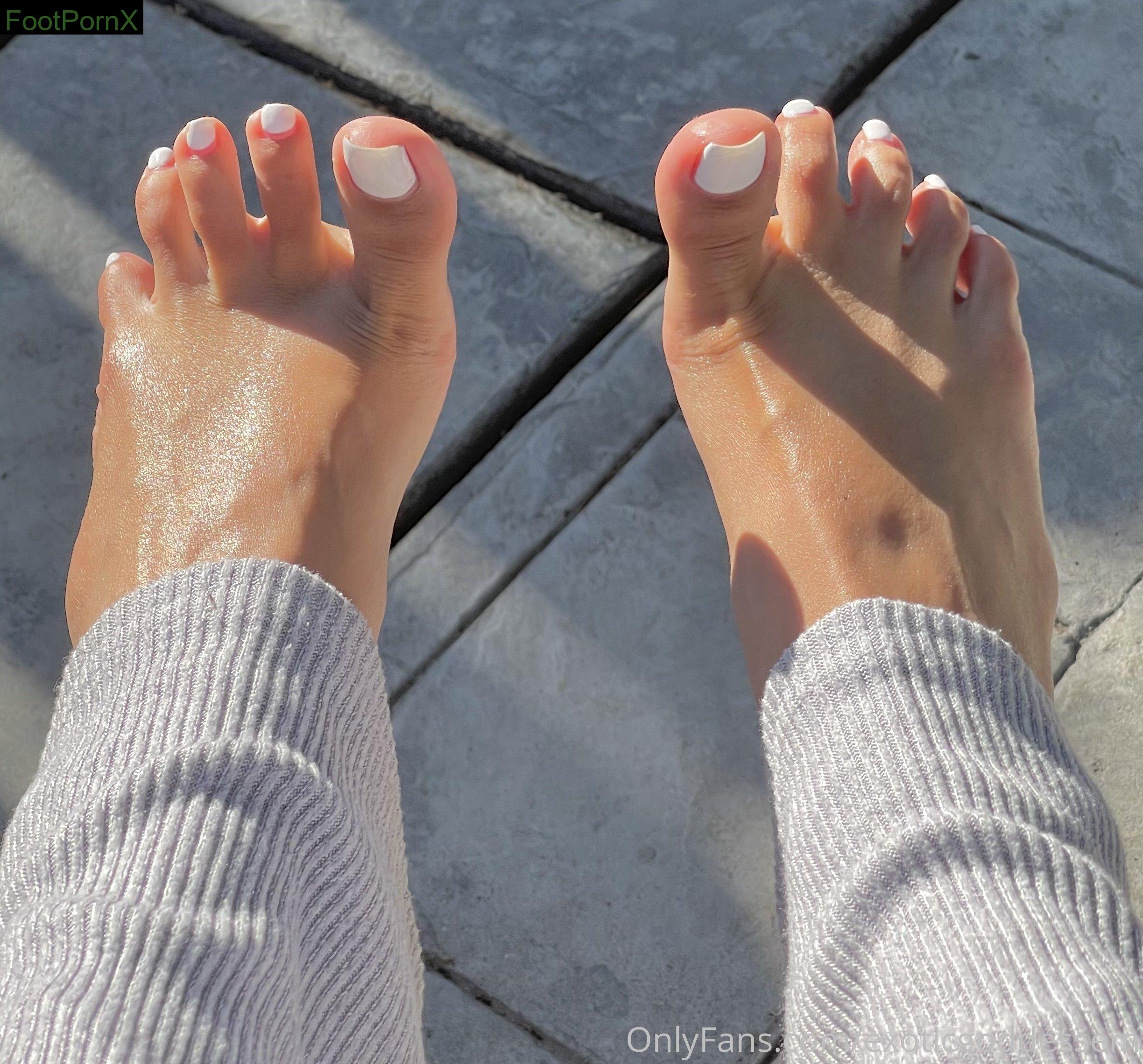 exoticgoddessem feet