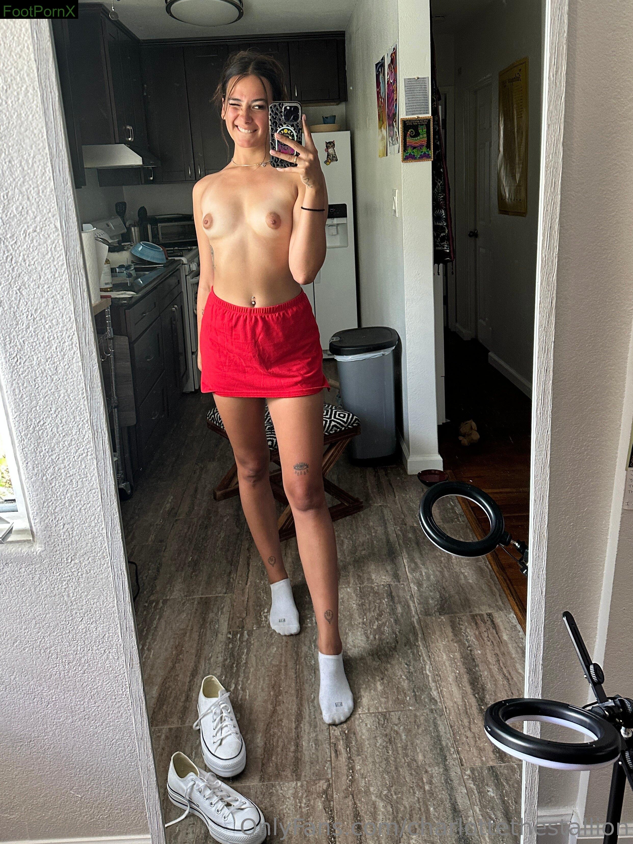 charlottethestallion feet