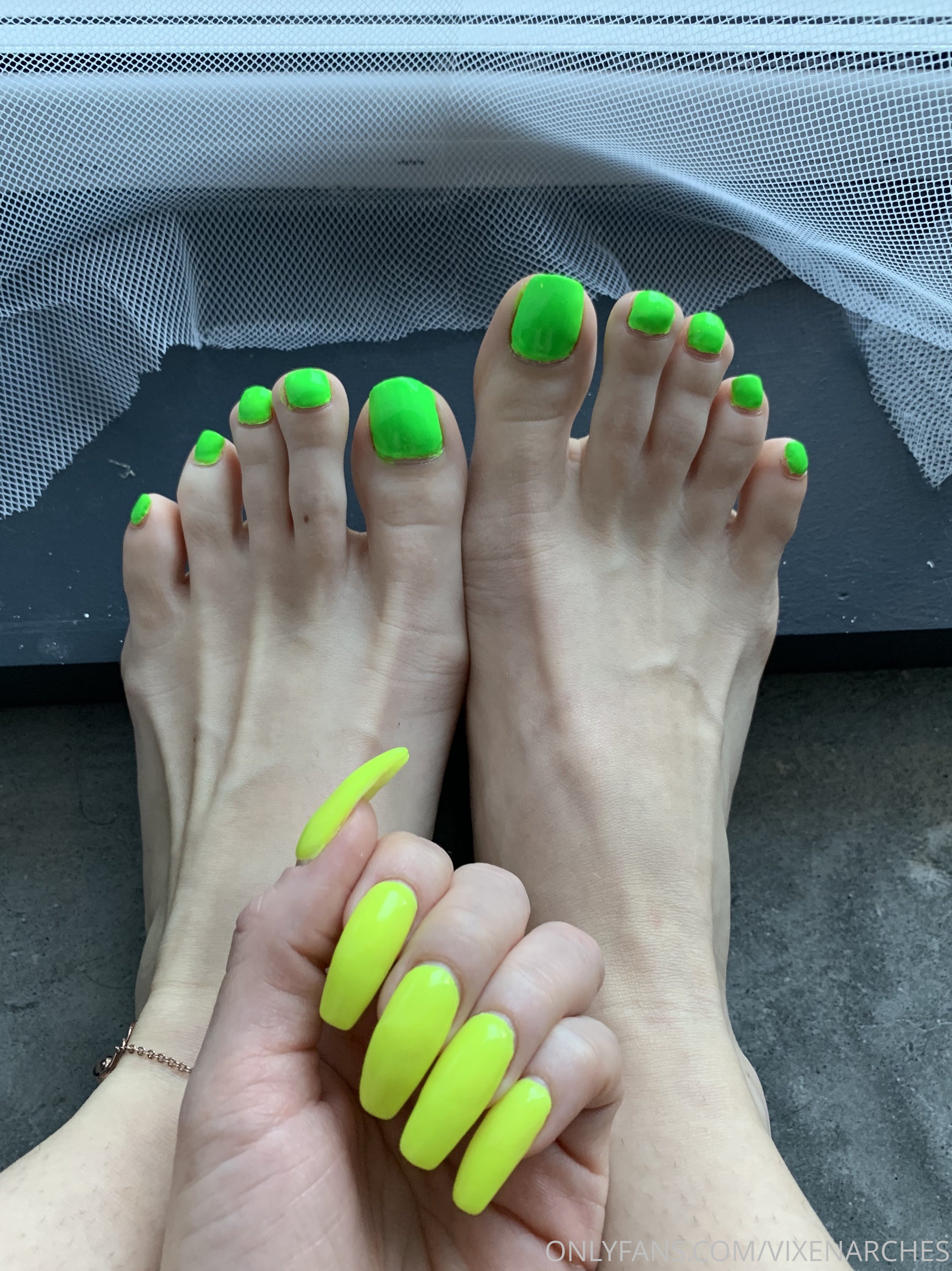 vixenarches feet