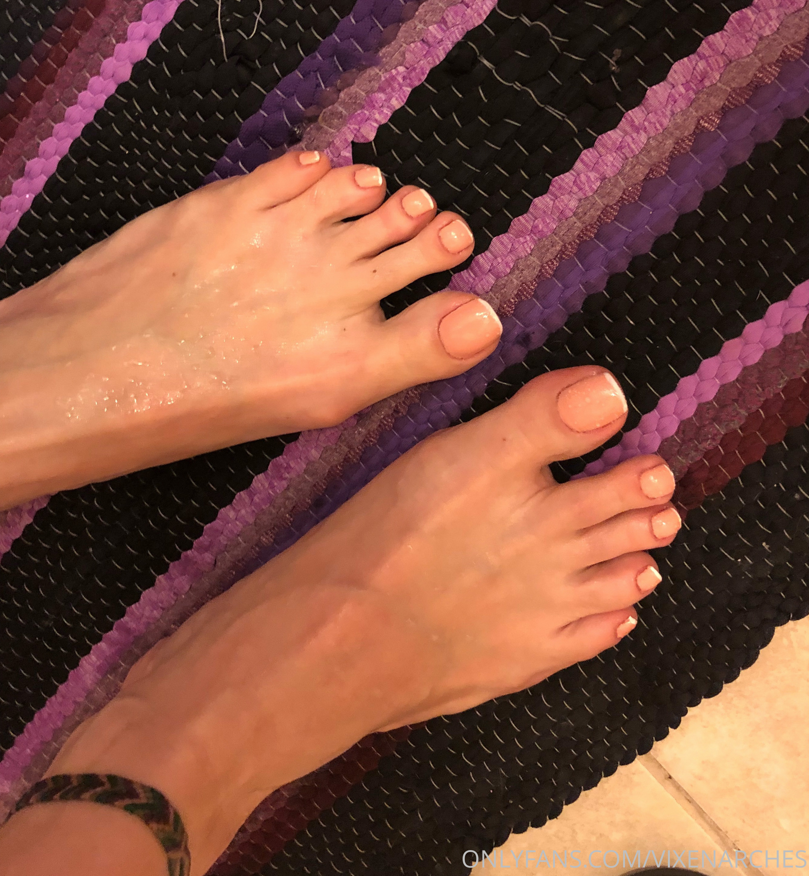 vixenarches feet